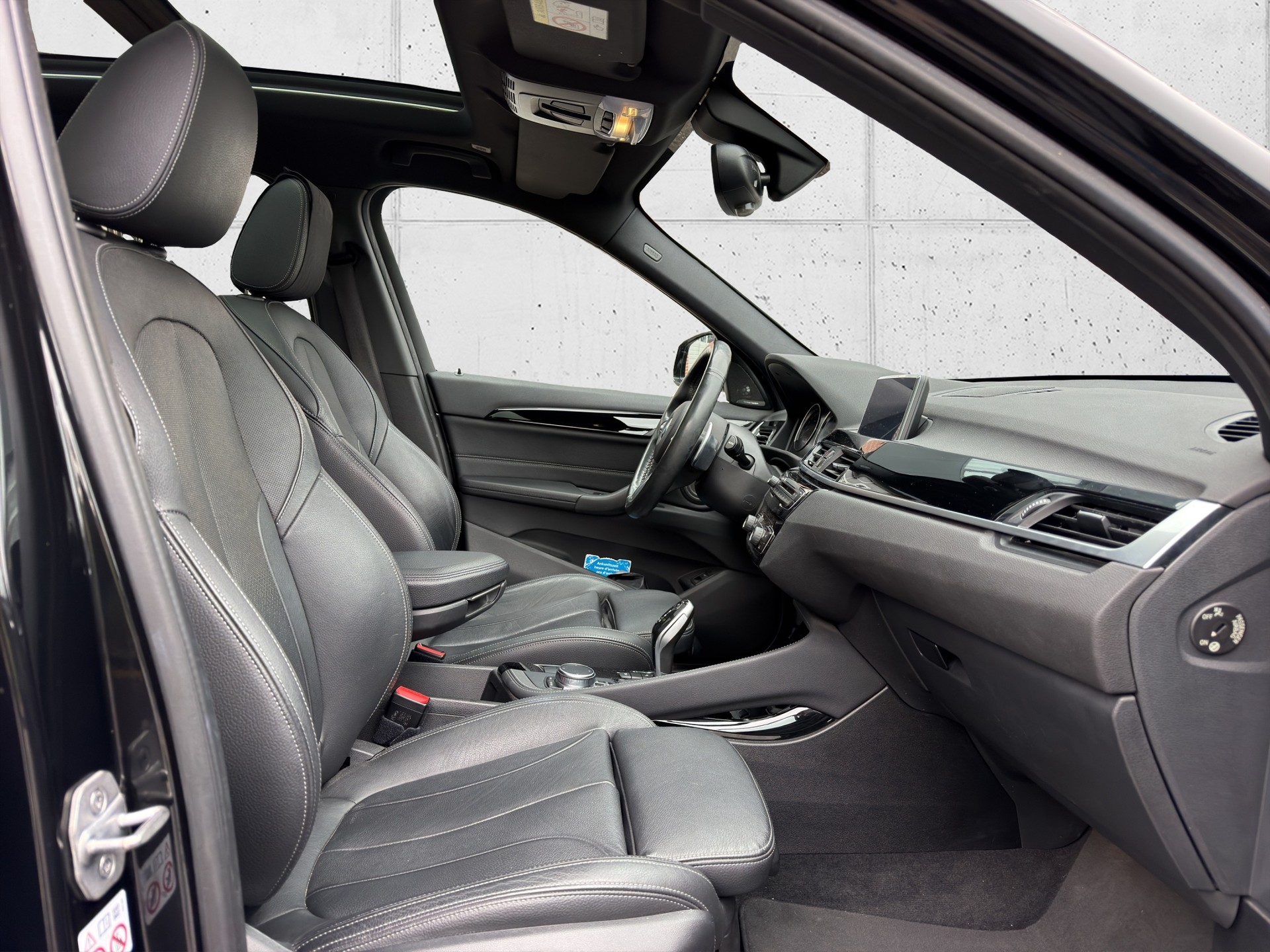 BMW X1 xDrive 20i M Sport Steptronic-image-23