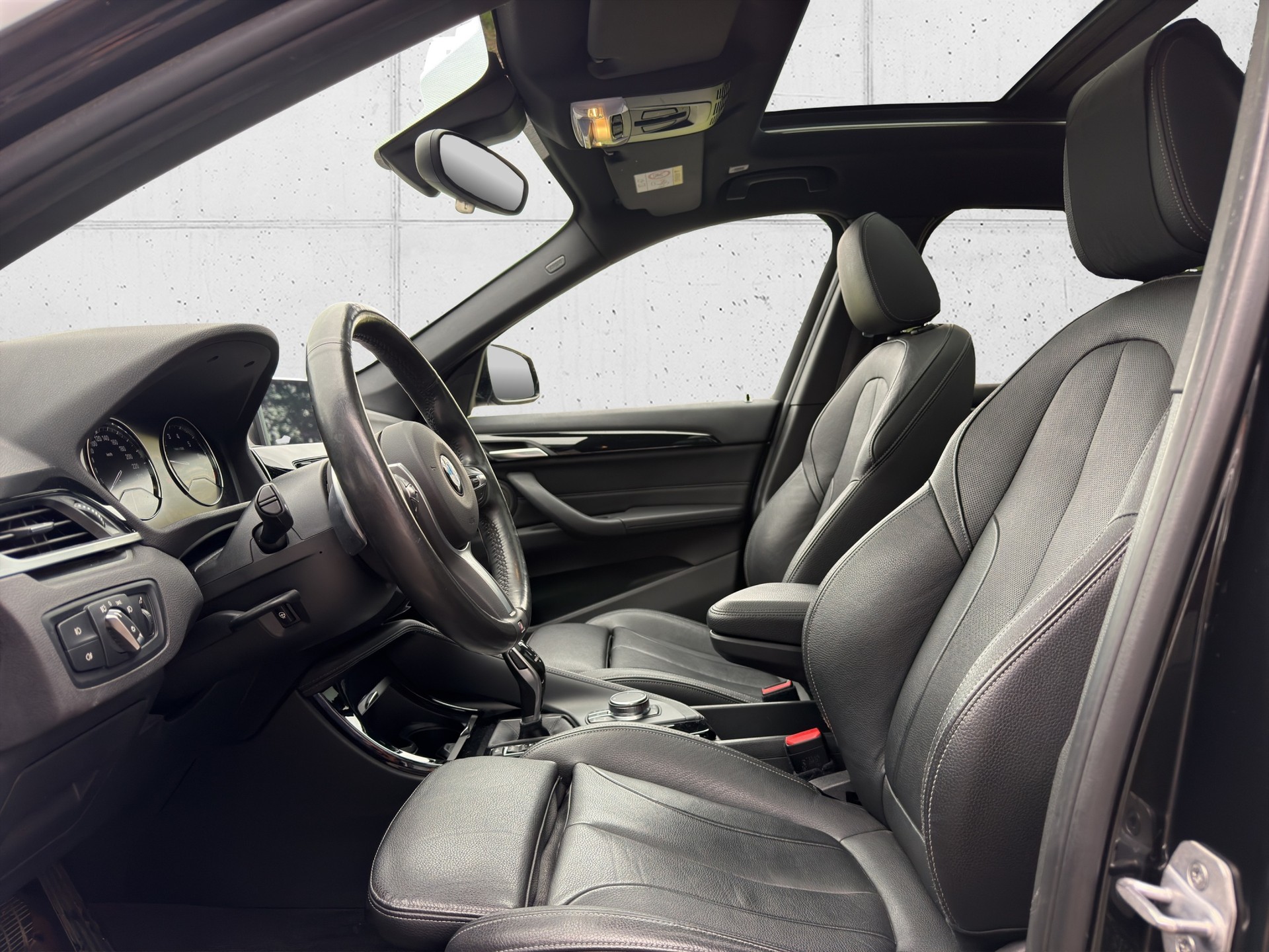 BMW X1 xDrive 20i M Sport Steptronic-image-10