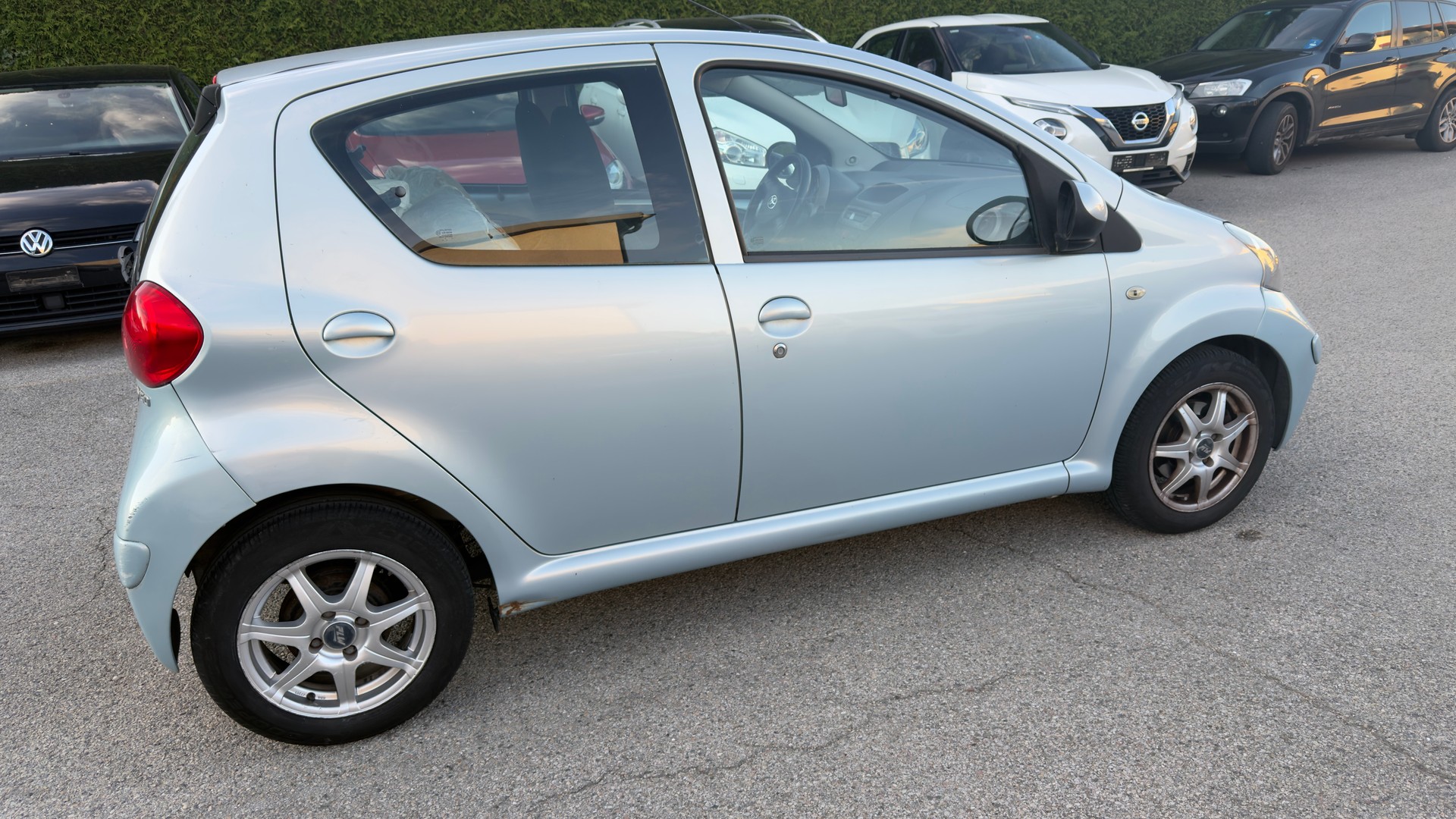 TOYOTA Aygo 1.0 Linea Sol-image-4