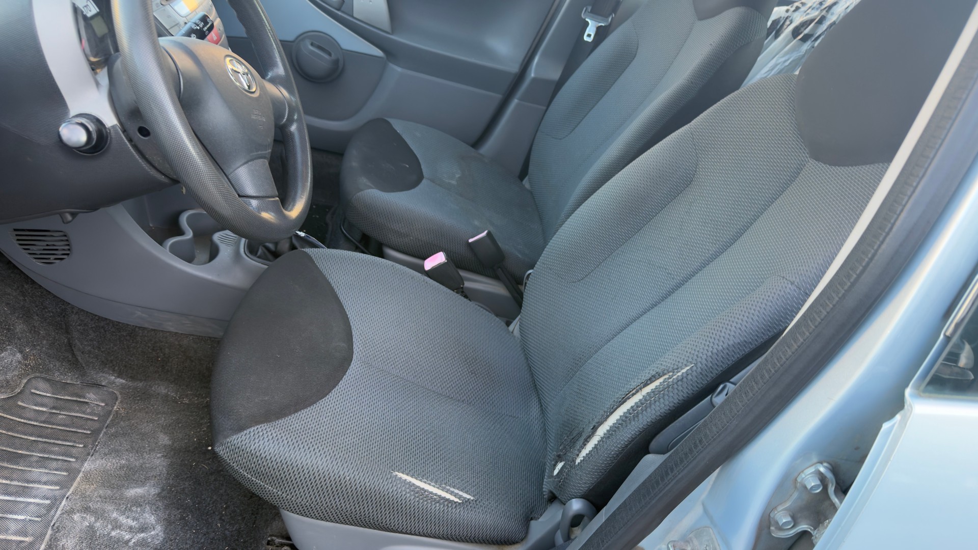 TOYOTA Aygo 1.0 Linea Sol-image-12