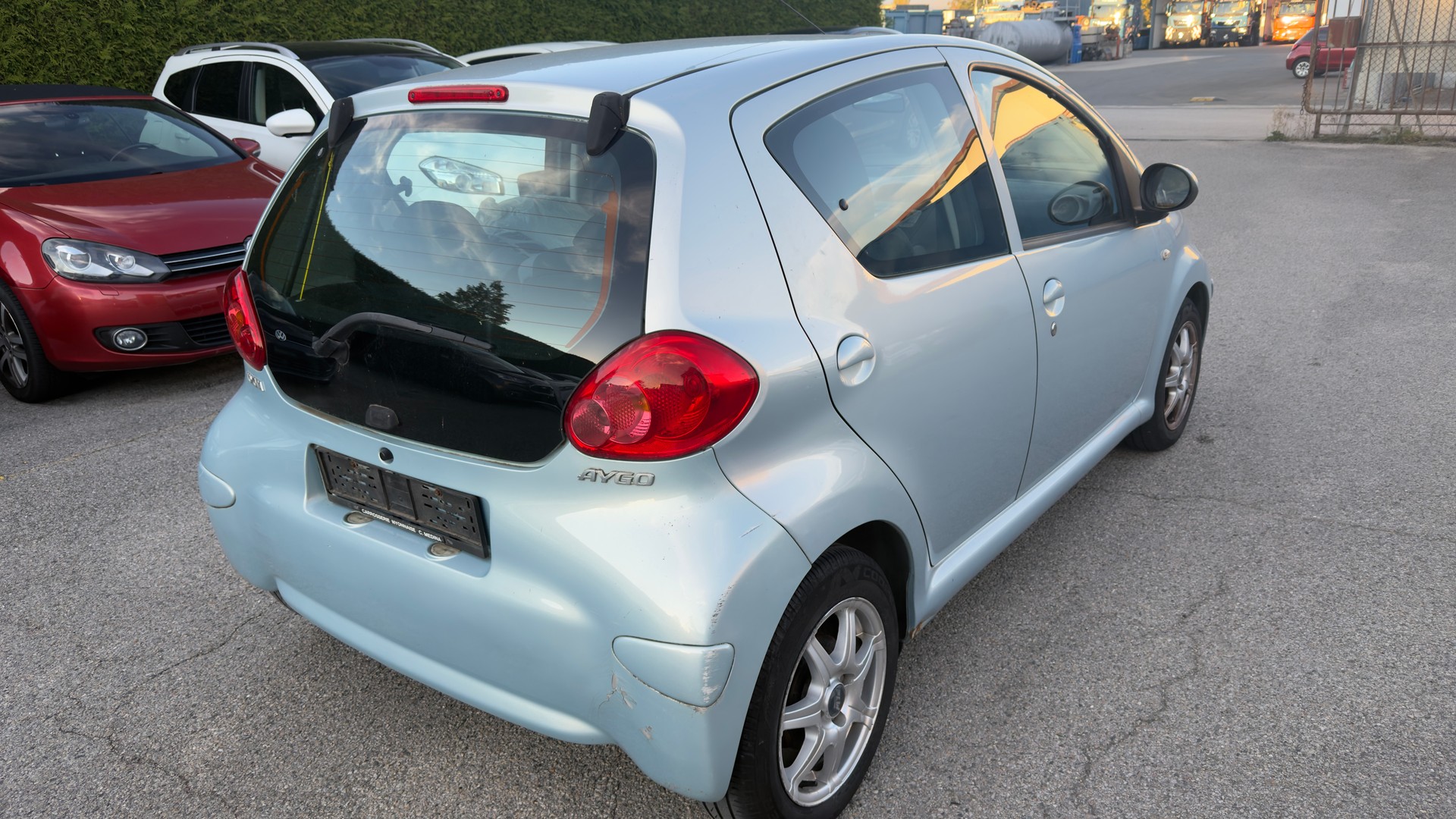 TOYOTA Aygo 1.0 Linea Sol-image-5