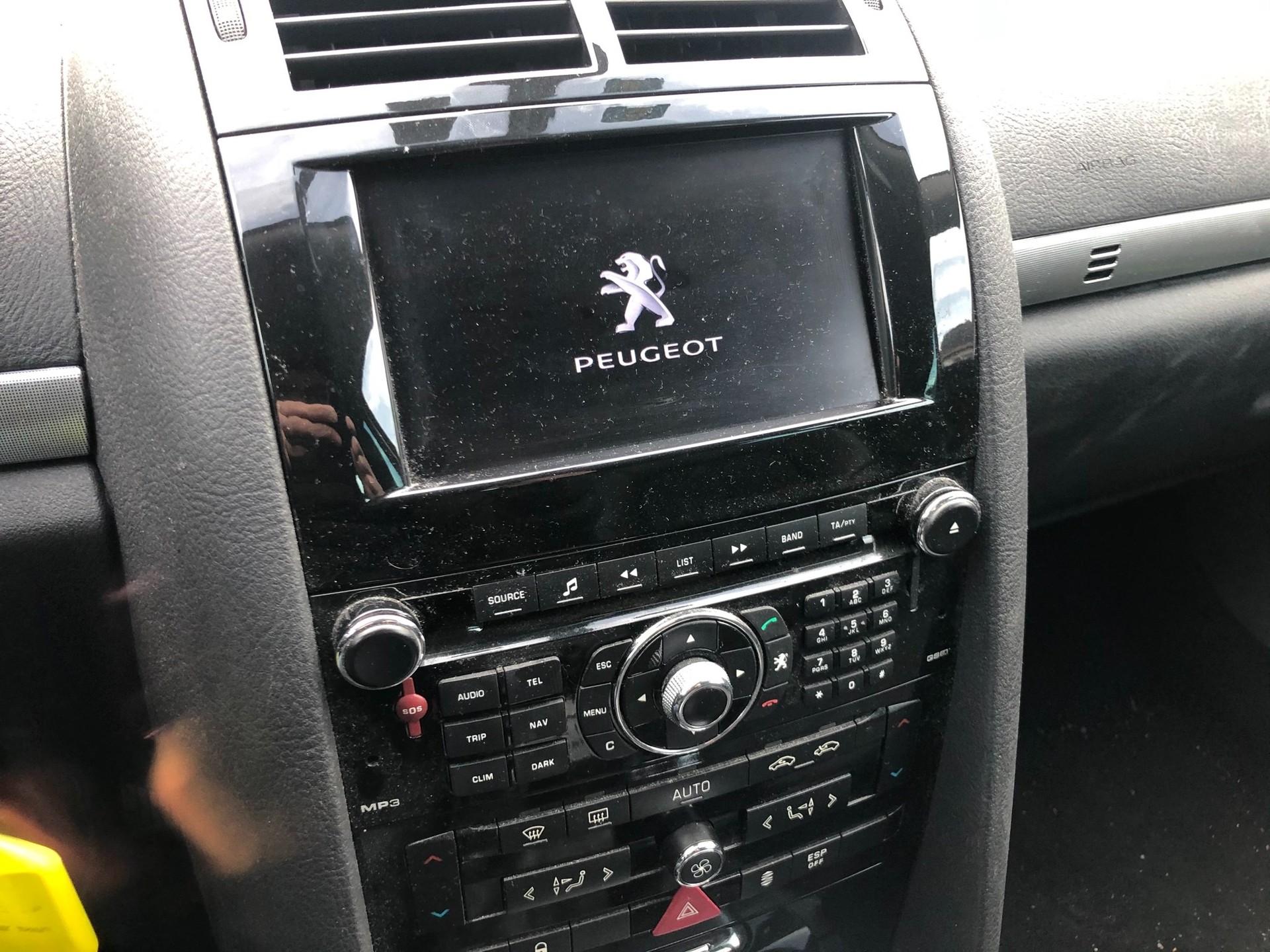 PEUGEOT 407 SW 3.0 SV Platinium Edition Automatic-image-9