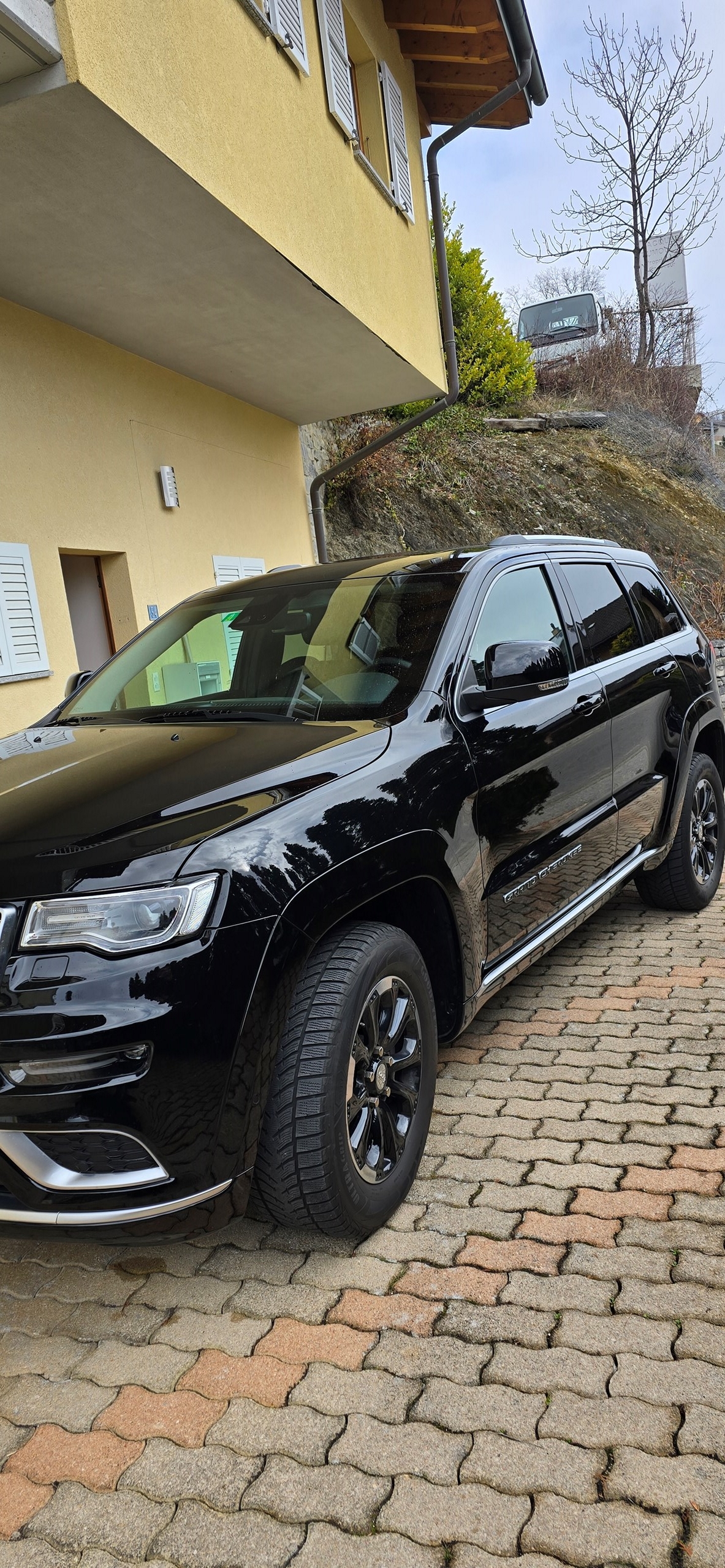 JEEP Grand Cherokee 3.0 CRD Summit Automatic-image-3