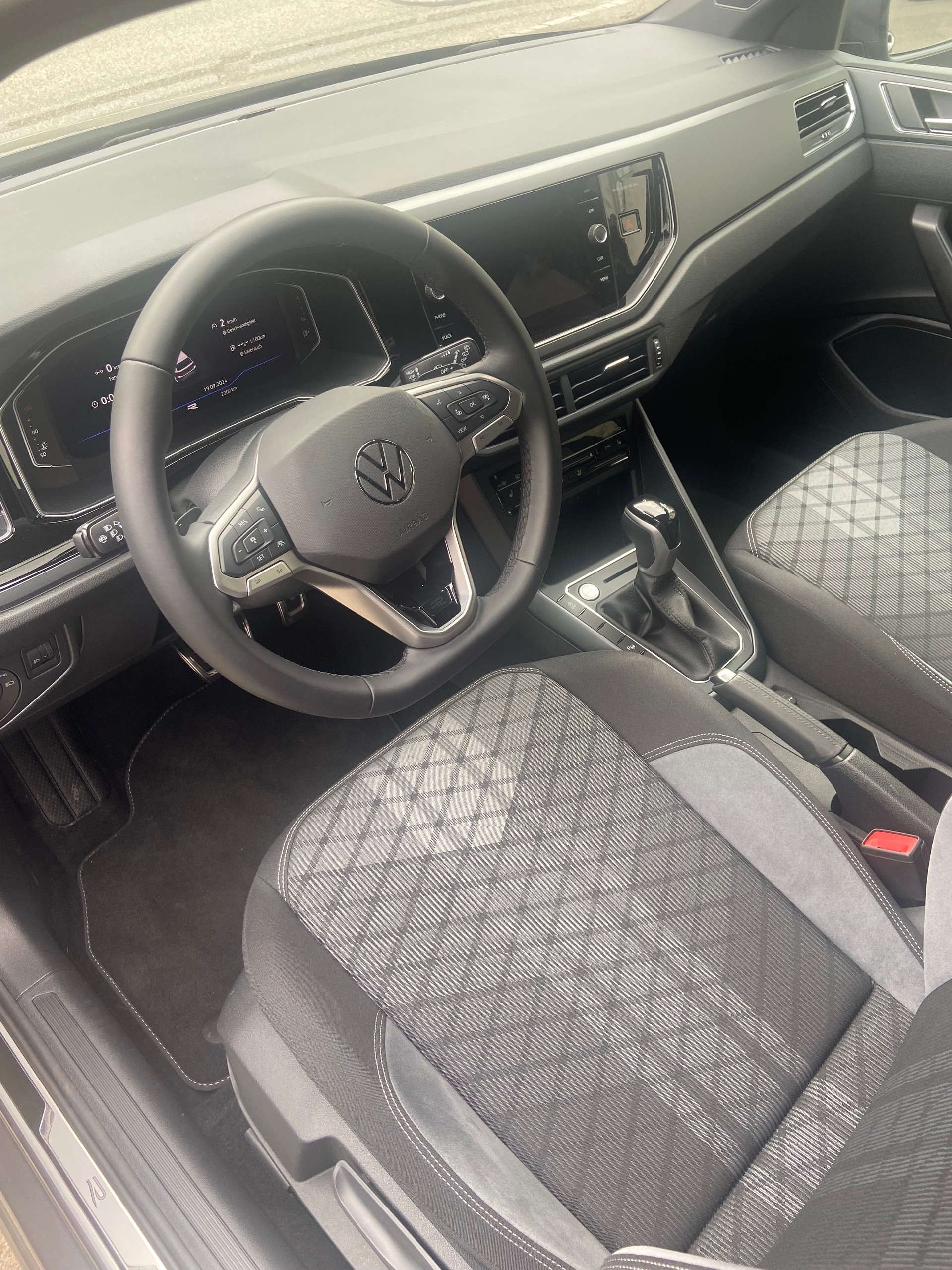 VW Polo 1.0 TSI R-Line DSG-image-6