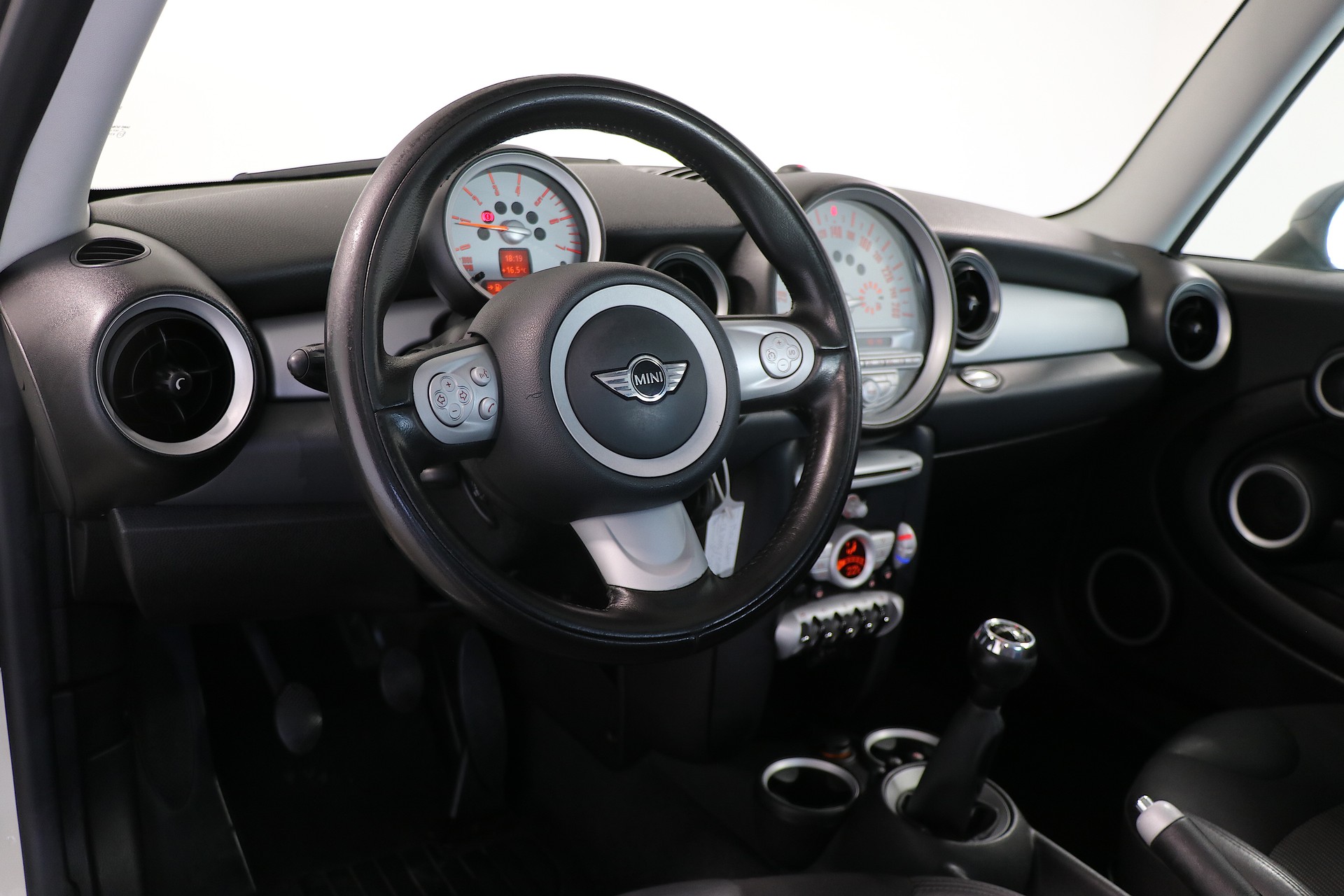 MINI Mini Cooper D-image-6