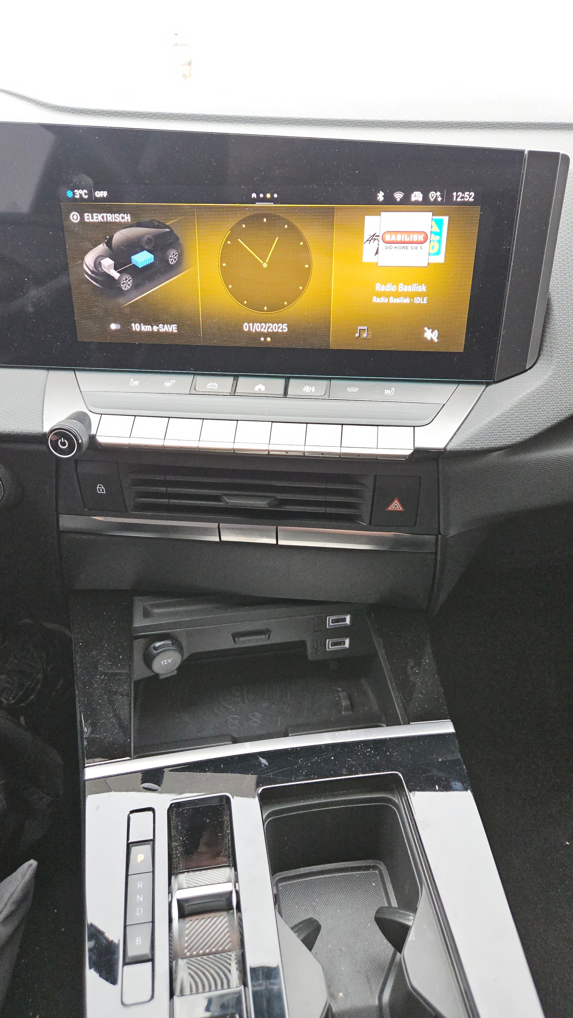 OPEL Astra 1.6 PHEV Turbo GSe A-image-13