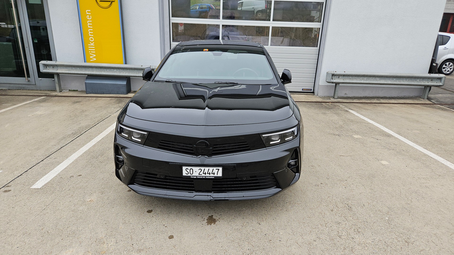 OPEL Astra 1.6 PHEV Turbo GSe A-image-1