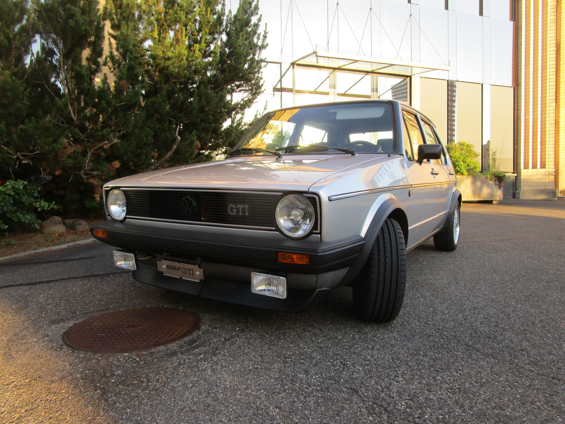 VW Golf 1 GTI 4-türig (1982)-image-2