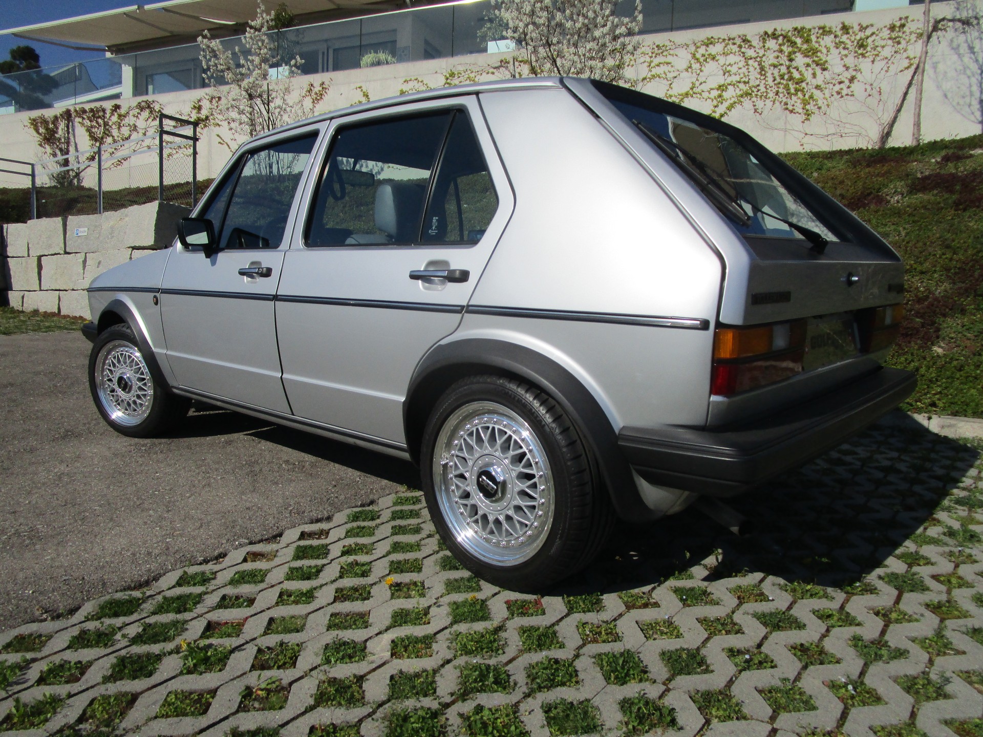 VW Golf 1 GTI 4-türig (1982)-image-9