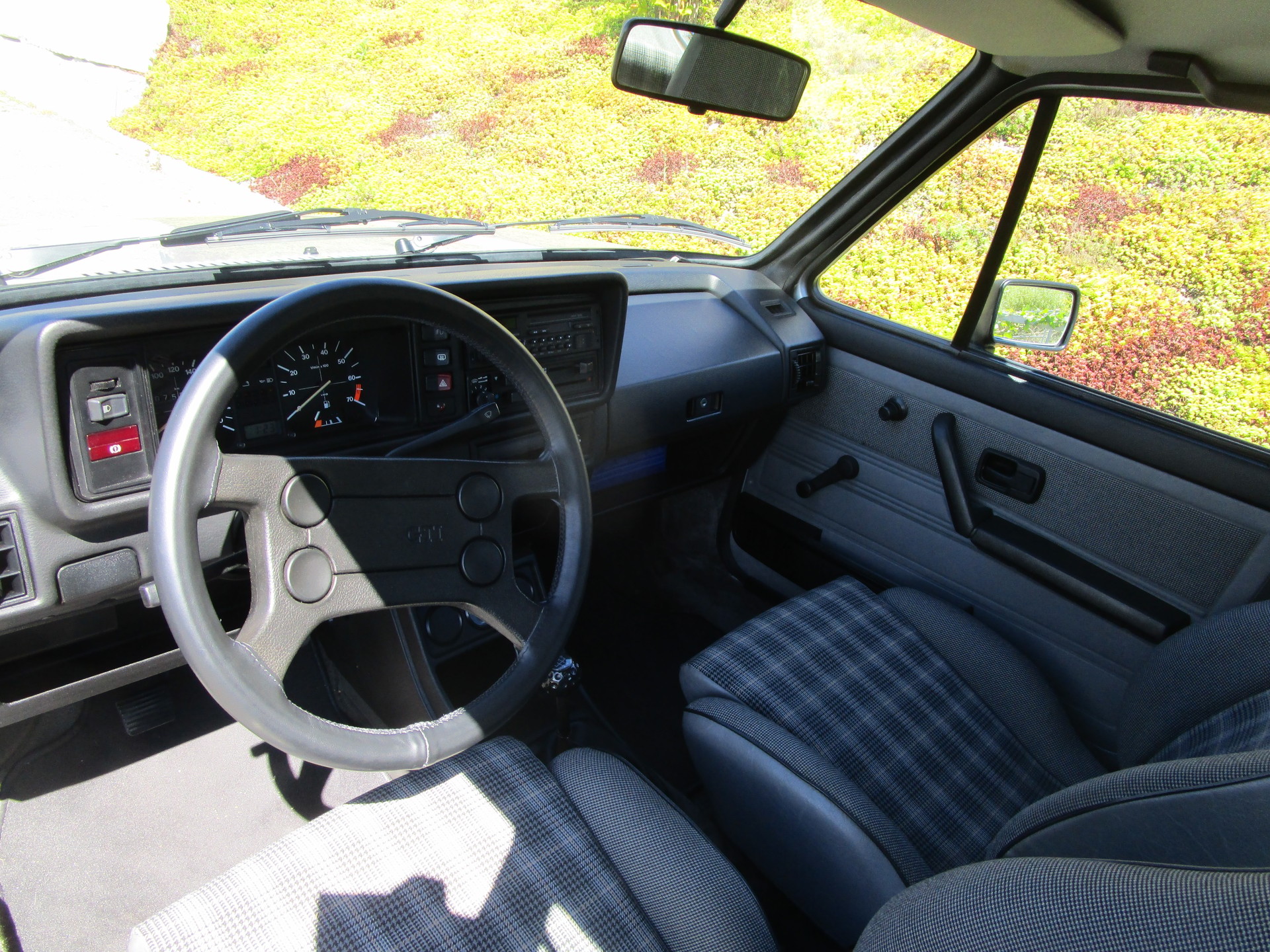 VW Golf 1 GTI 4-türig (1982)-image-16