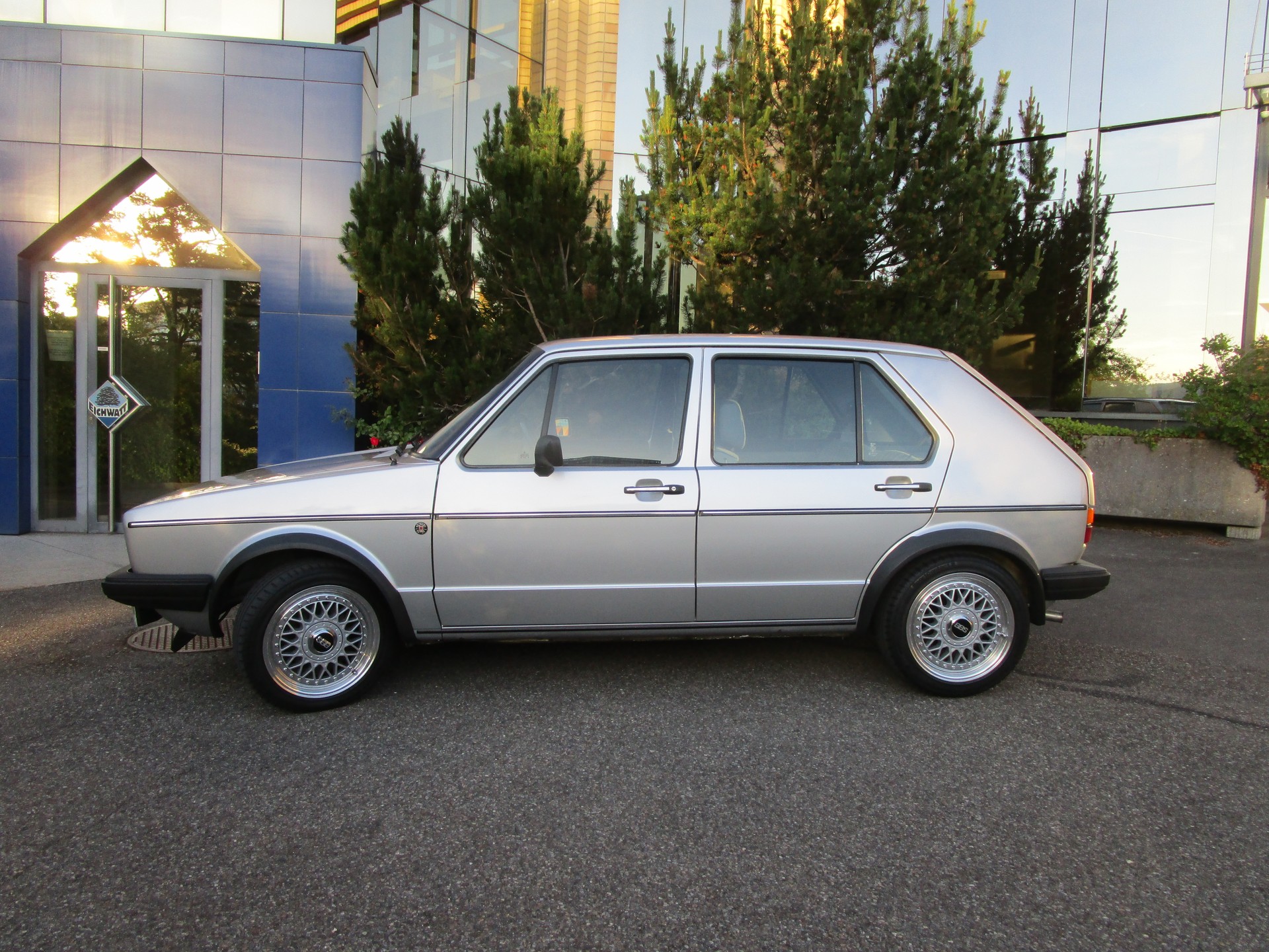 VW Golf 1 GTI 4-türig (1982)-image-0