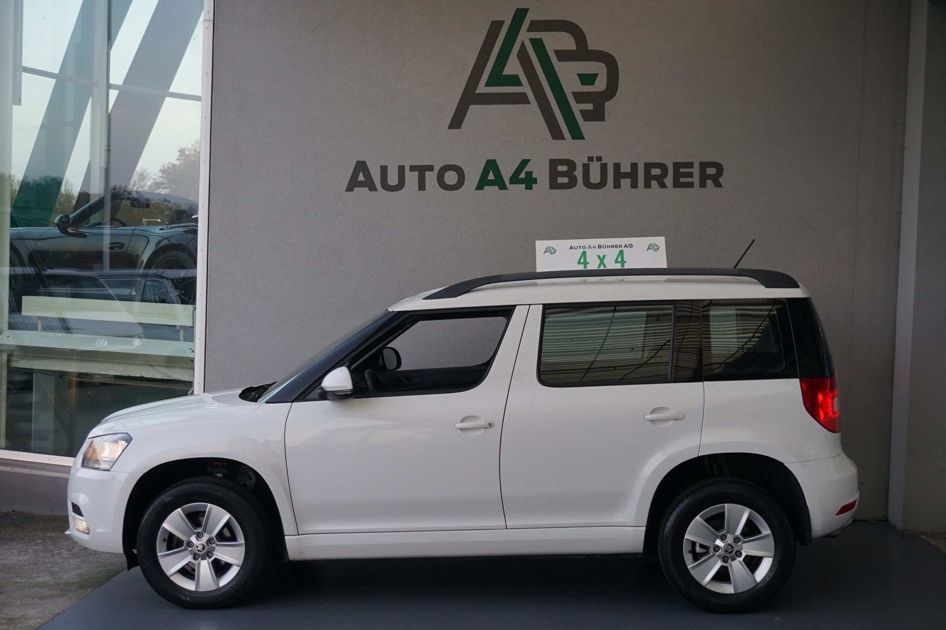 SKODA Yeti 2.0 TDI Active 4x4-image-0