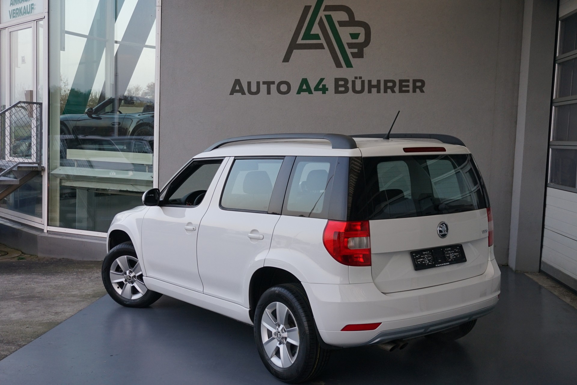 SKODA Yeti 2.0 TDI Active 4x4-image-5
