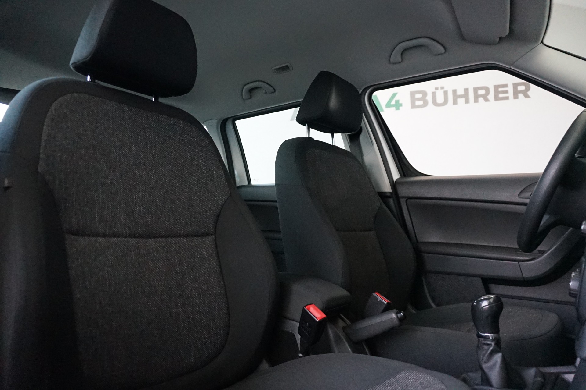 SKODA Yeti 2.0 TDI Active 4x4-image-17