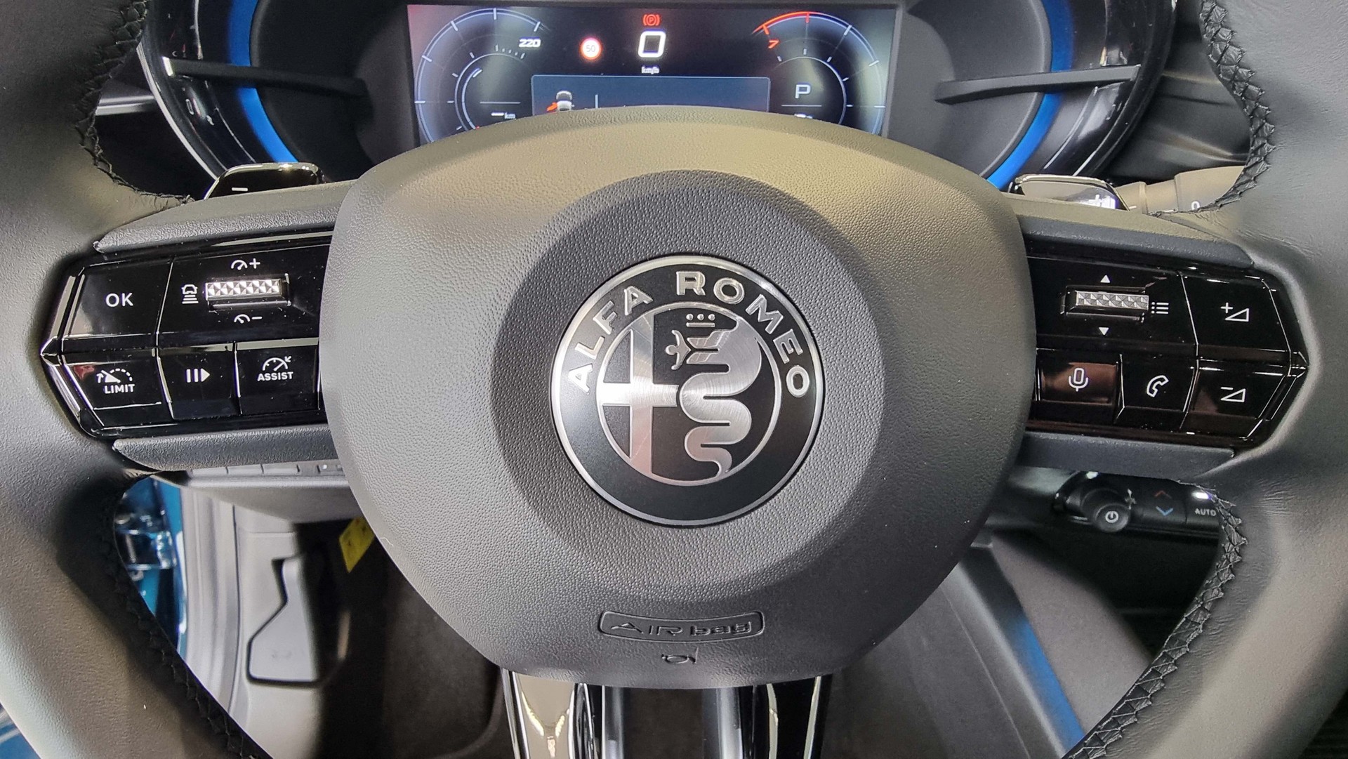 ALFA ROMEO Junior 1.2 Ibrida Speciale-image-8