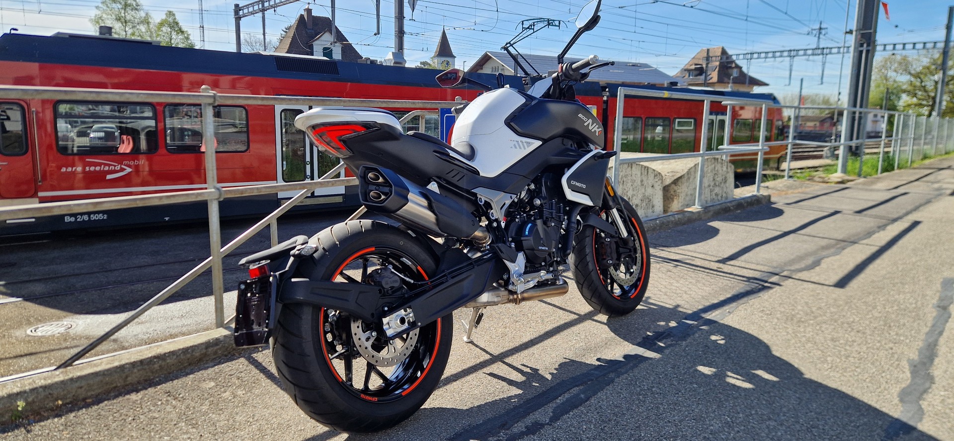 CF MOTO 800 NK Advanced-showroom-element-2