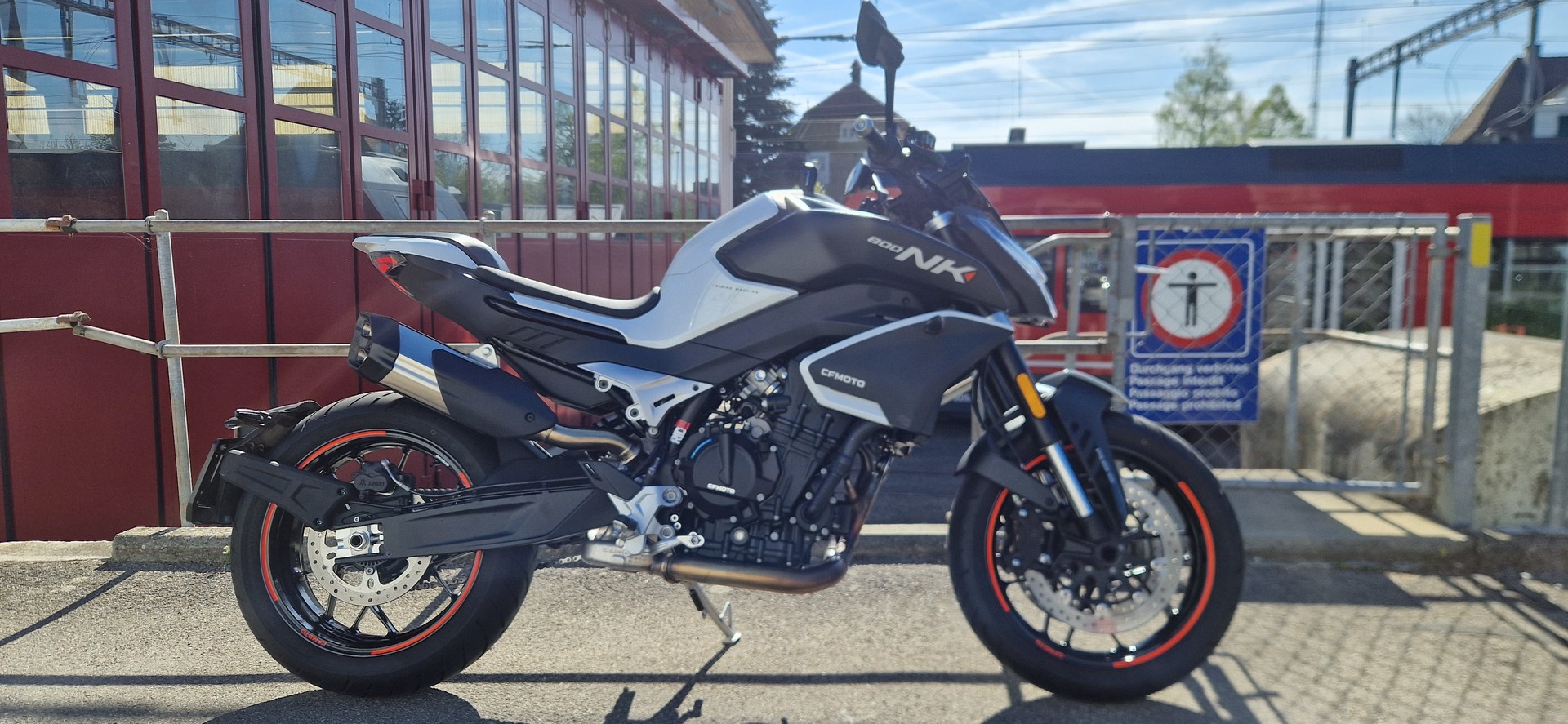 CF MOTO 800 NK Advanced-showroom-element-1