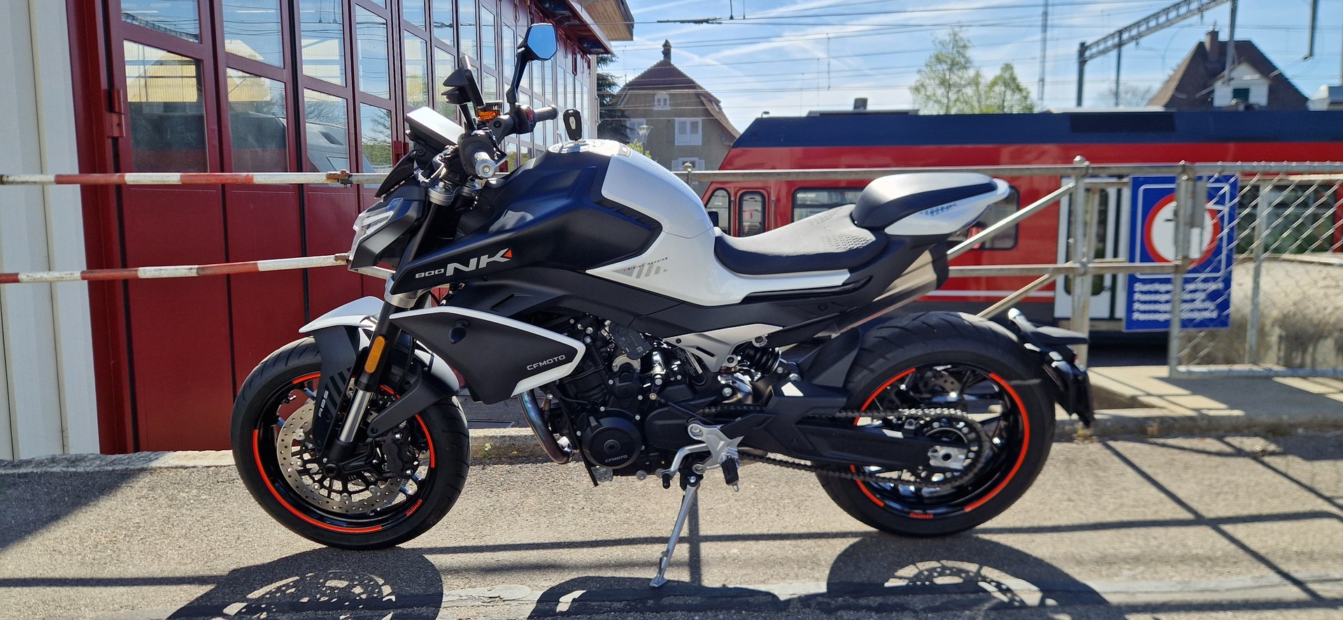 CF MOTO 800 NK Advanced-showroom-element-3