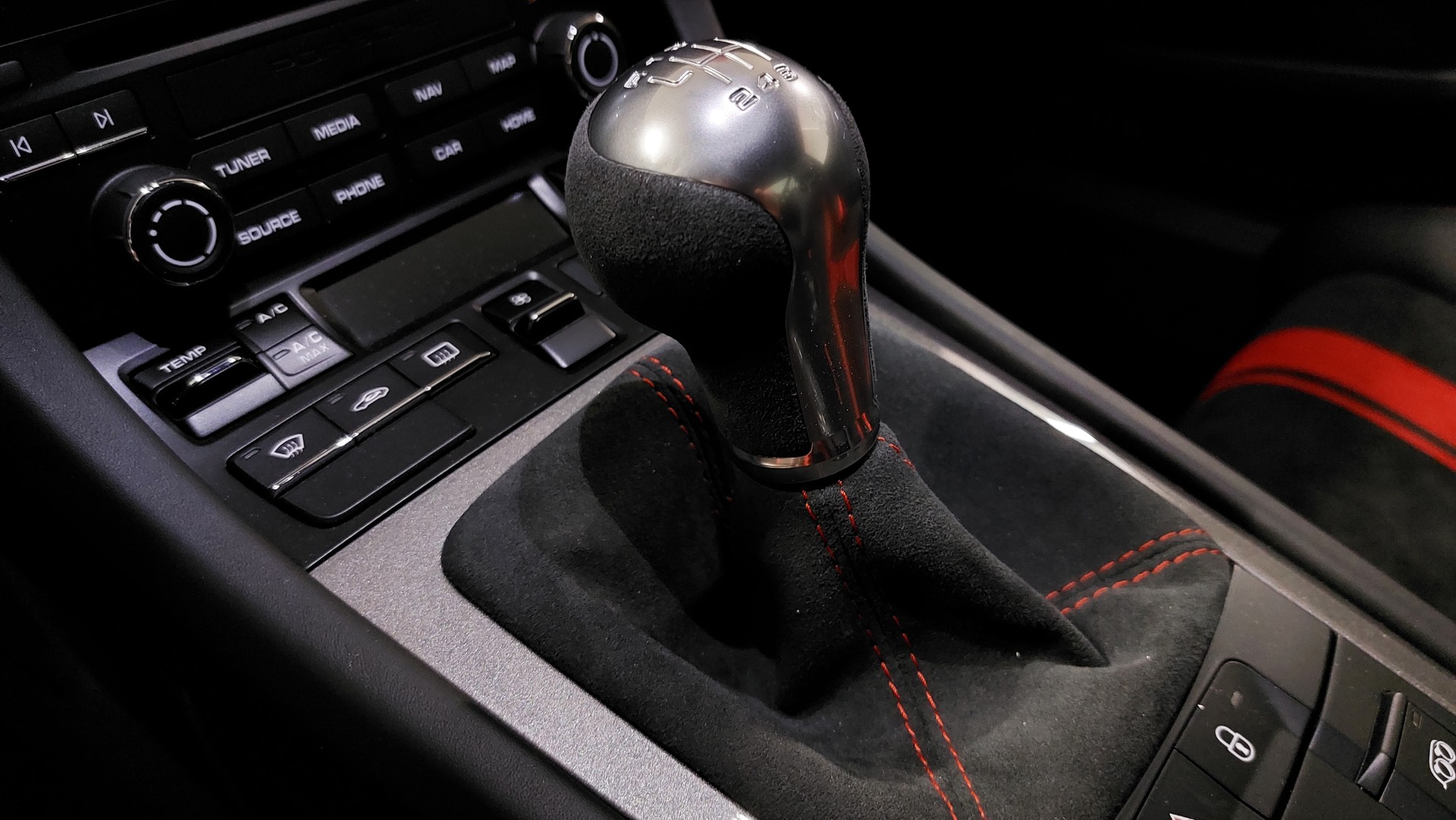 PORSCHE 911 GT3-image-4
