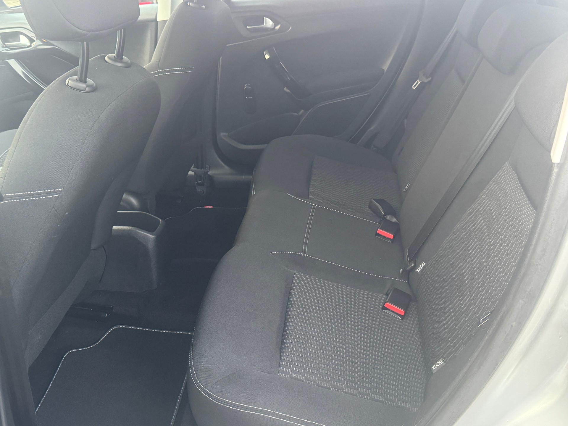 PEUGEOT 208 1.2 PureTech Active-image-9