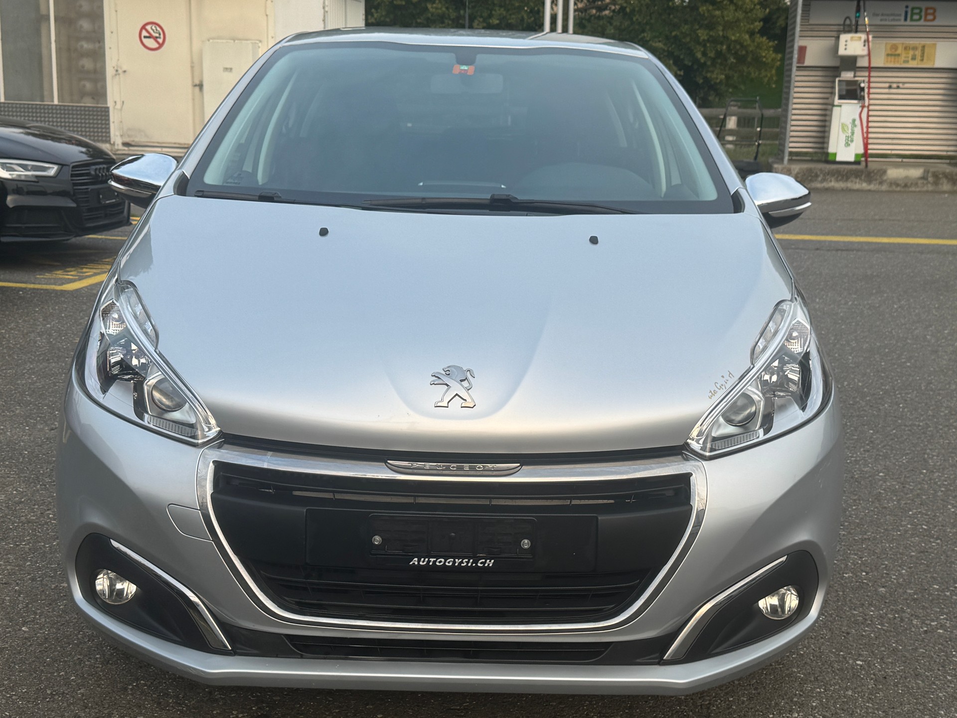 PEUGEOT 208 1.2 PureTech Active-image-2