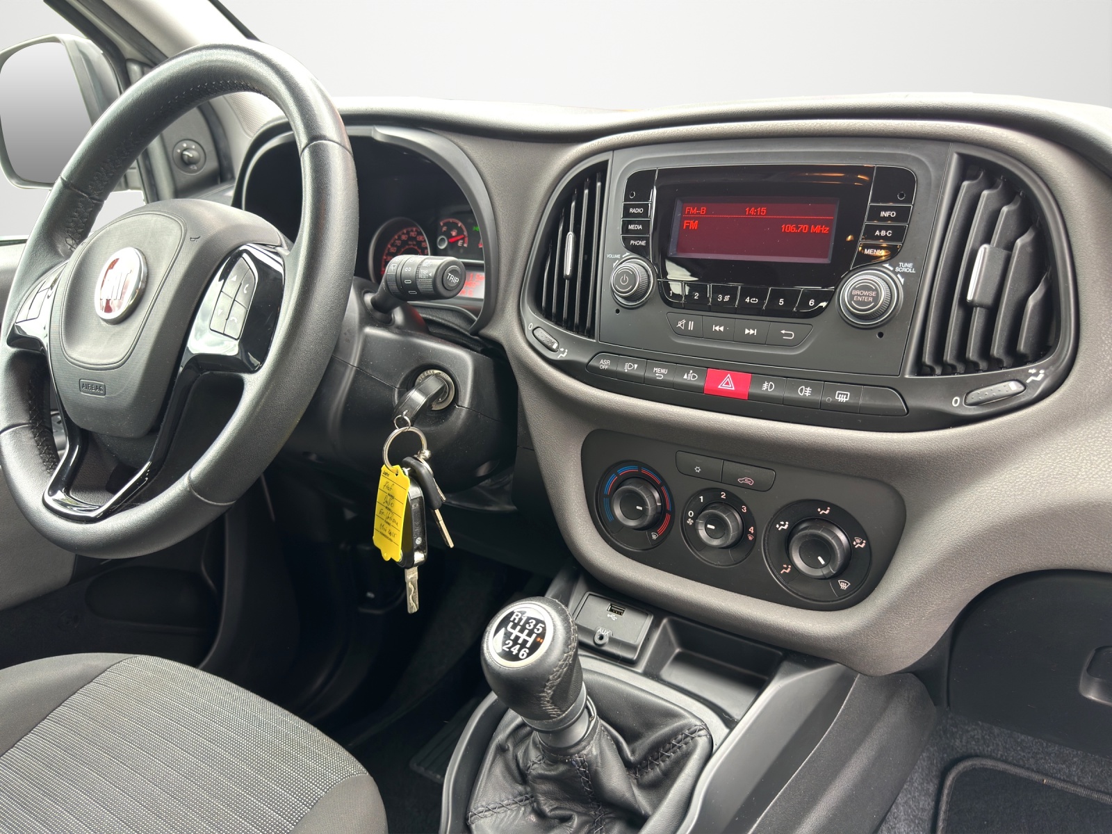 FIAT Doblò 2.0 JTD Emotion-image-13