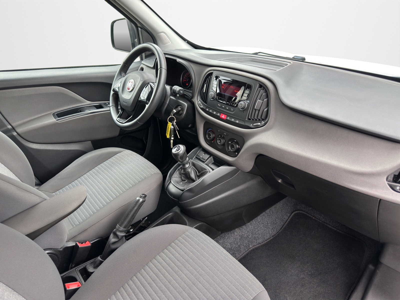 FIAT Doblò 2.0 JTD Emotion-image-12
