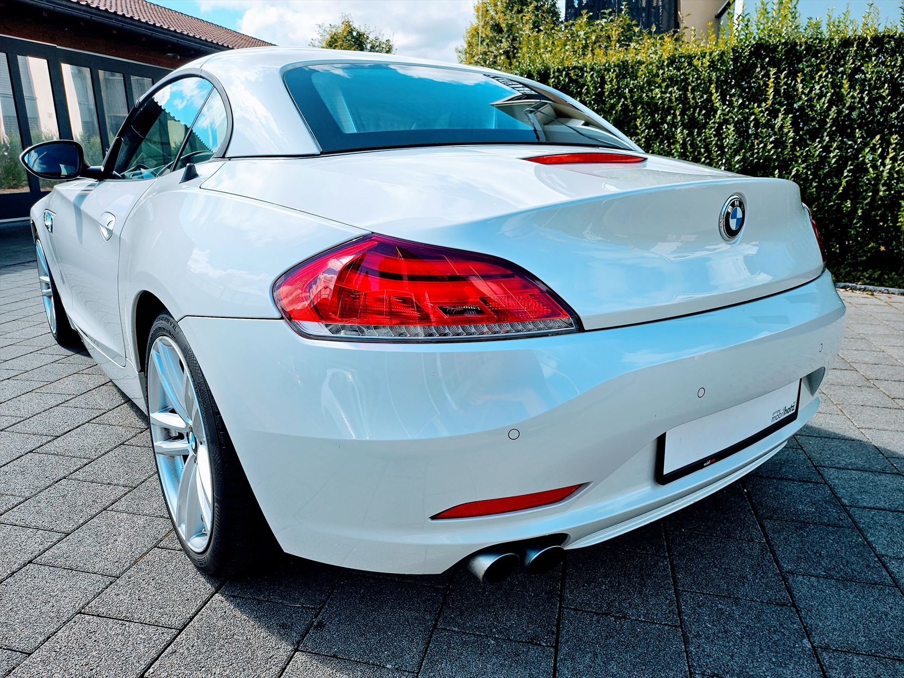 BMW Z4 sDrive28i-image-5