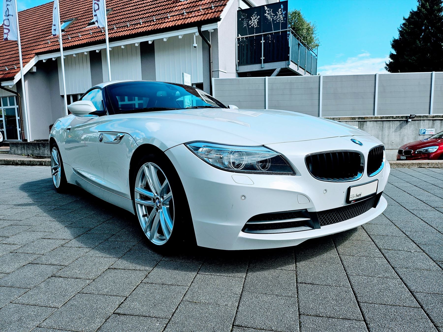 BMW Z4 sDrive28i-image-3