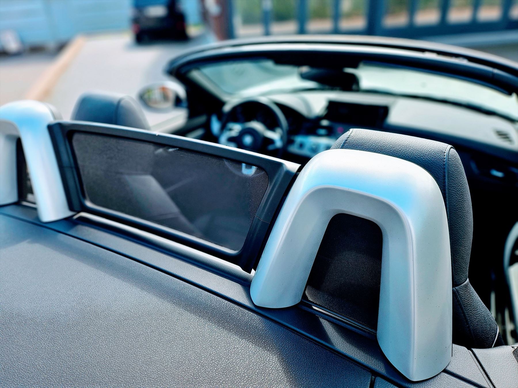 BMW Z4 sDrive28i-image-9