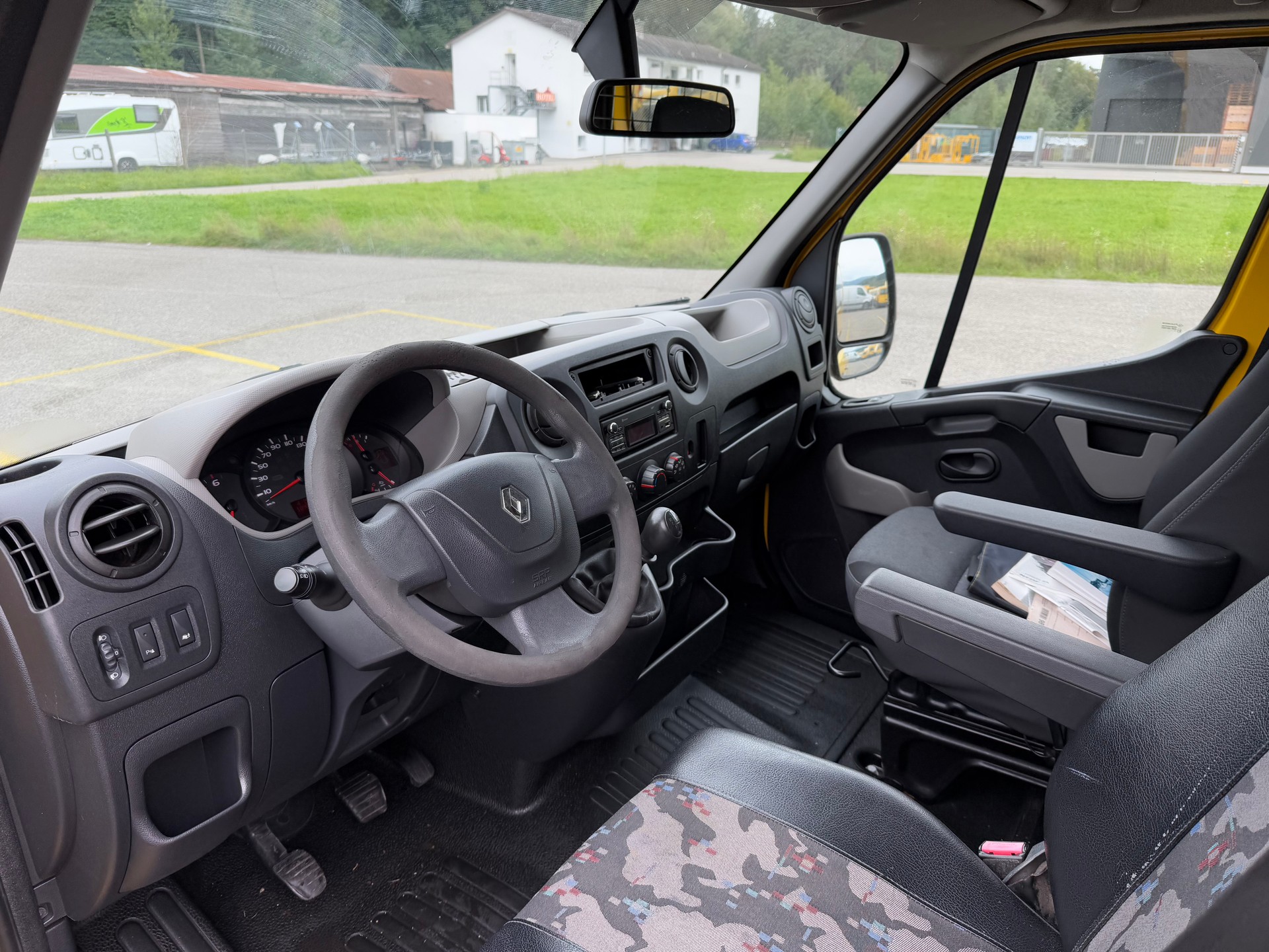 RENAULT Master T35 2.3dCi 130 L3H3-image-6