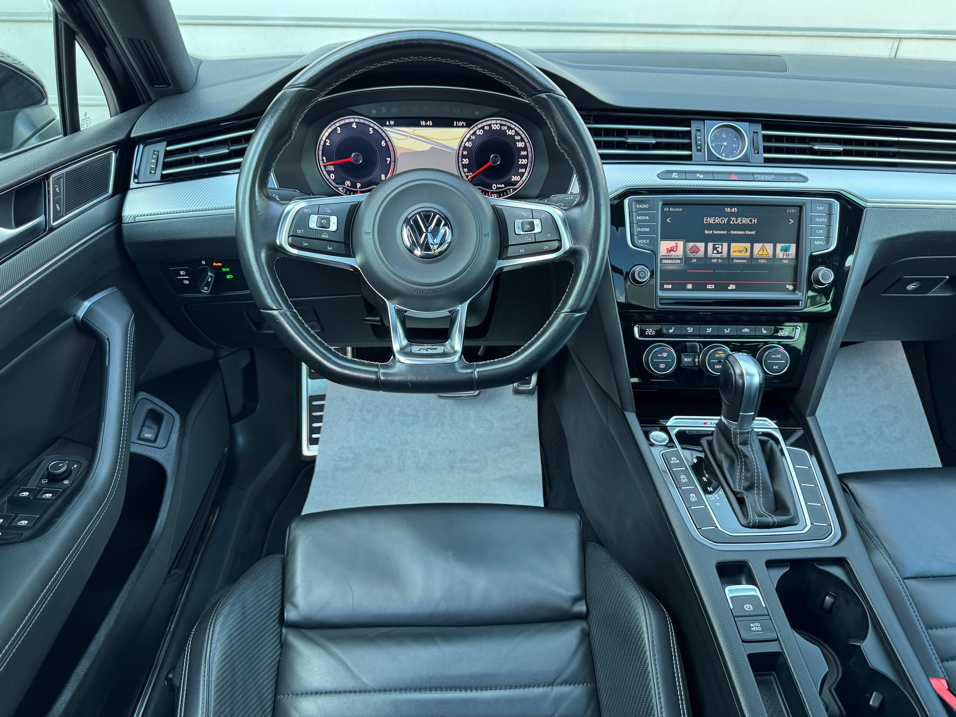 VW Passat Variant 2.0 TSI ABT R-Line Highline 4Motion DSG-image-8