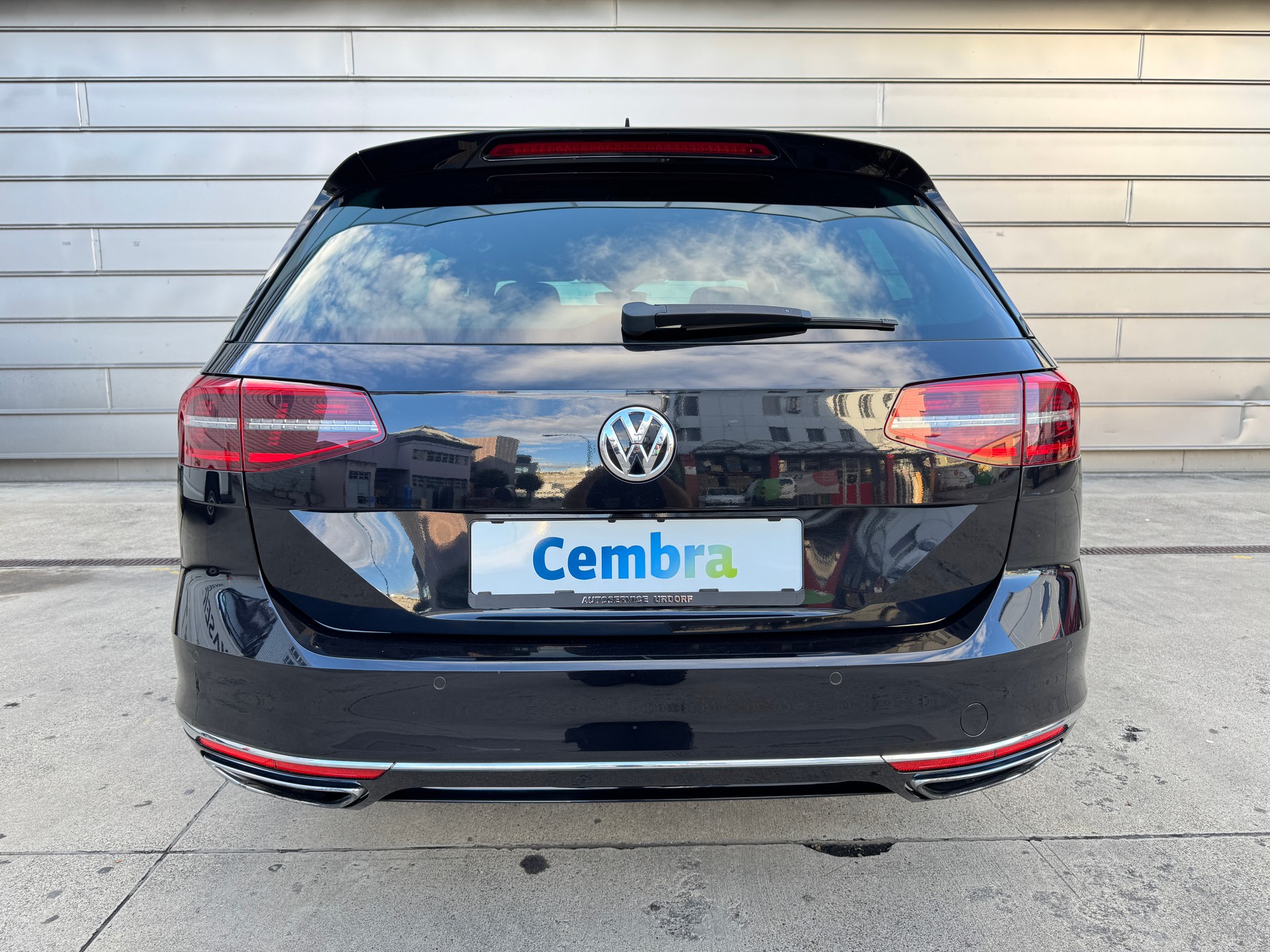 VW Passat Variant 2.0 TSI ABT R-Line Highline 4Motion DSG-image-3