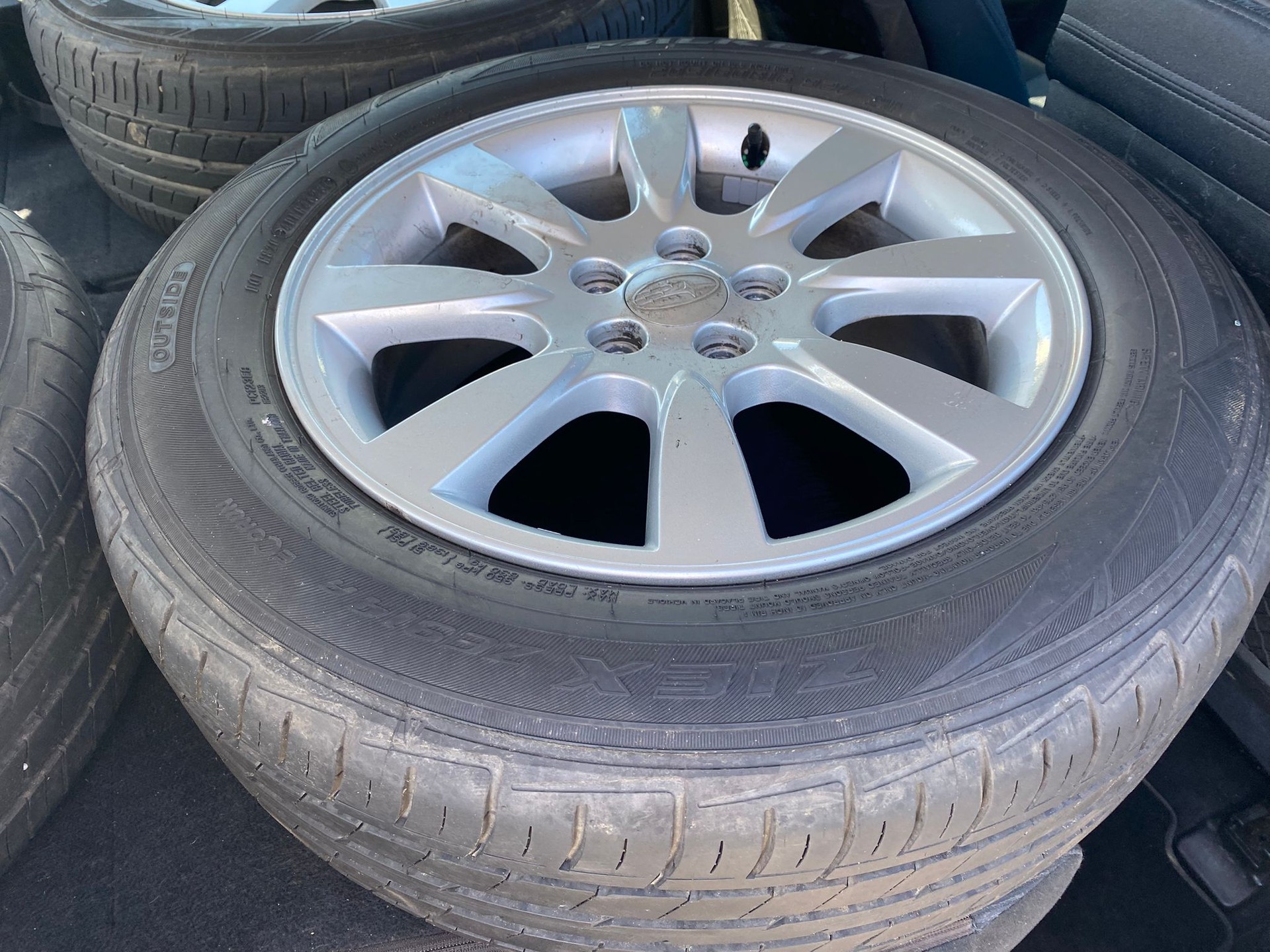 SUBARU Legacy 2.0i Swiss AWD-image-12