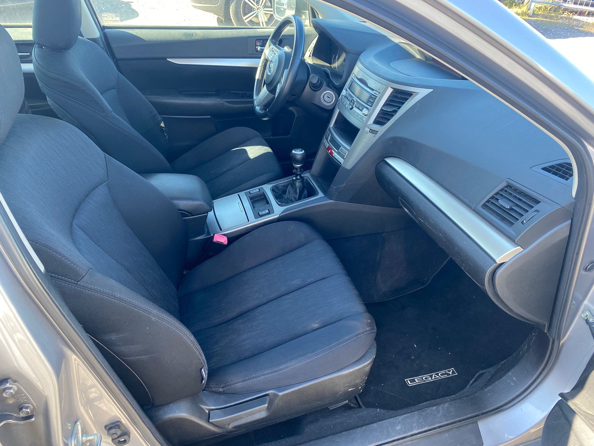 SUBARU Legacy 2.0i Swiss AWD-image-6