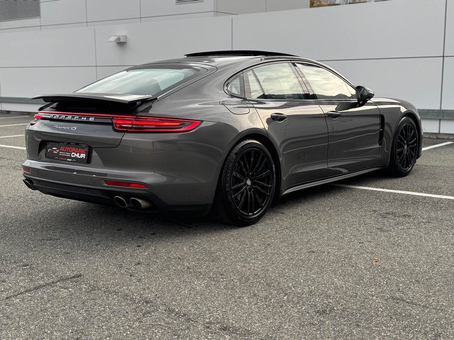 PORSCHE Panamera 4S PDK-image-4