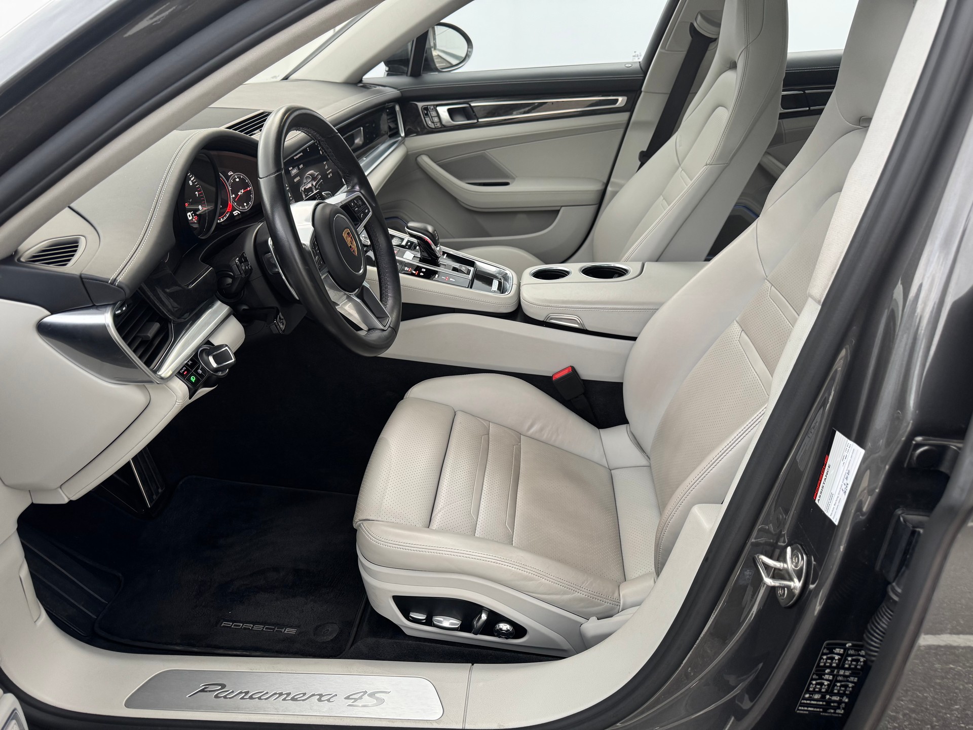 PORSCHE Panamera 4S PDK-image-8
