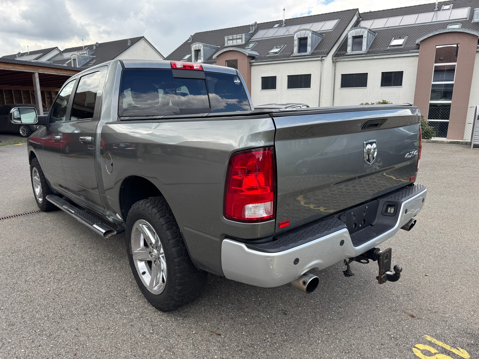 DODGE Ram 1500-image-2