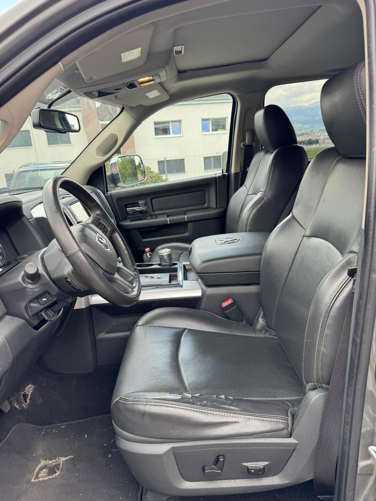 DODGE Ram 1500-image-10