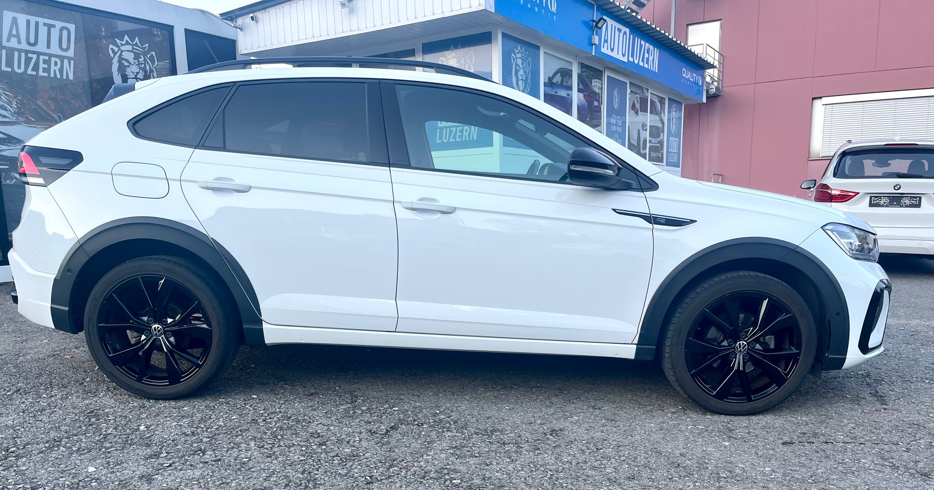 VW Taigo 1.5 TSI R-Line DSG*150PS*CH-FAHRZEUG*-image-4