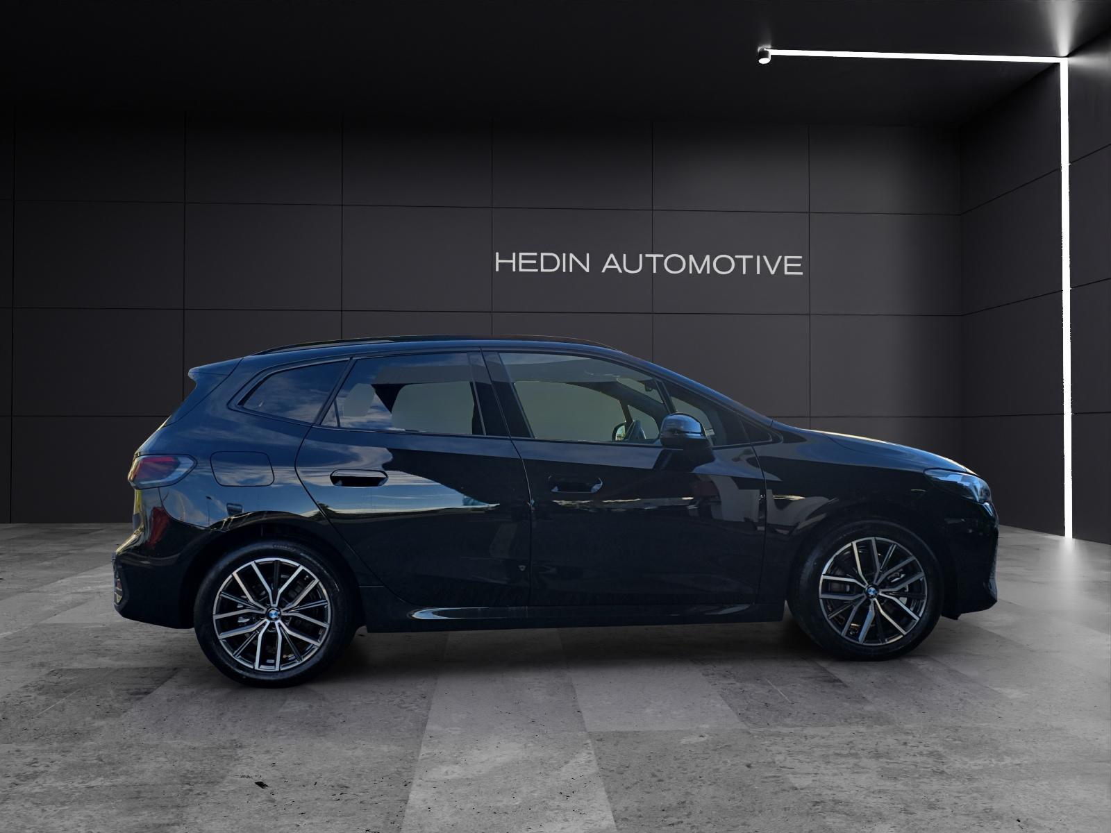 BMW 230e xDrive Active Tourer-image-4