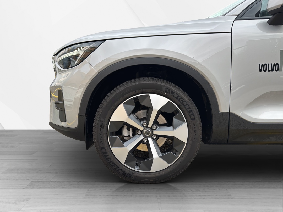 VOLVO XC40 T2 Xcite Geartronic-image-16
