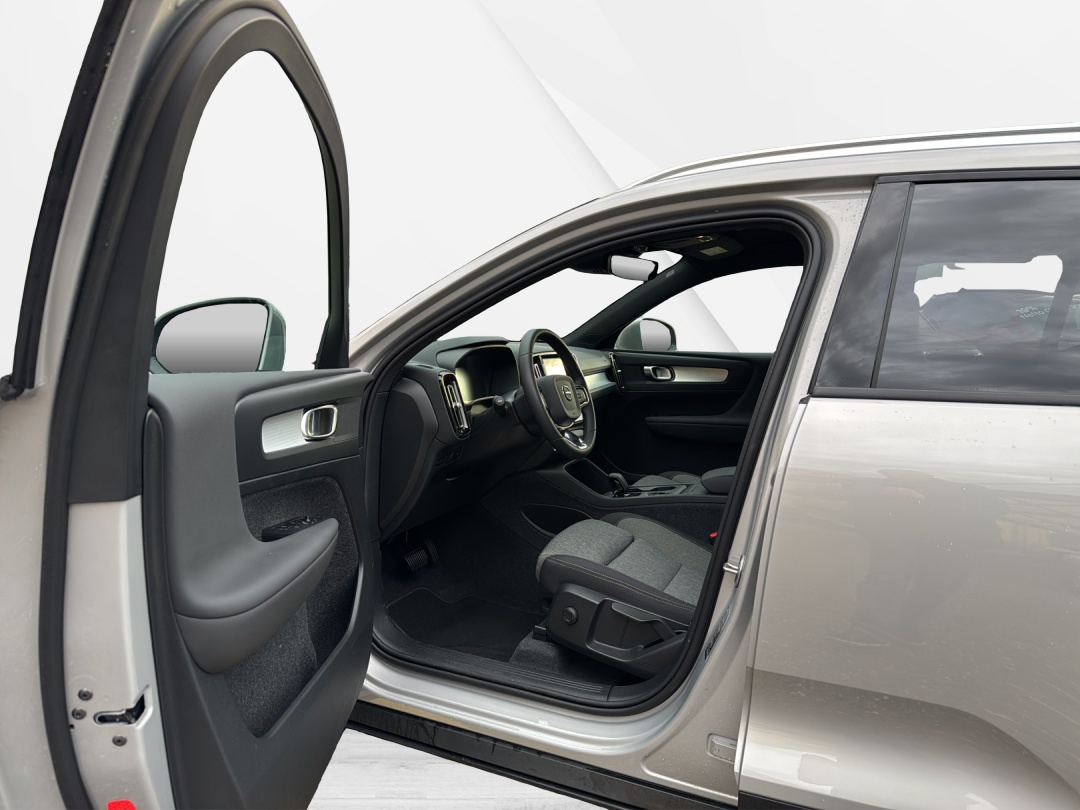 VOLVO XC40 T2 Xcite Geartronic-image-8