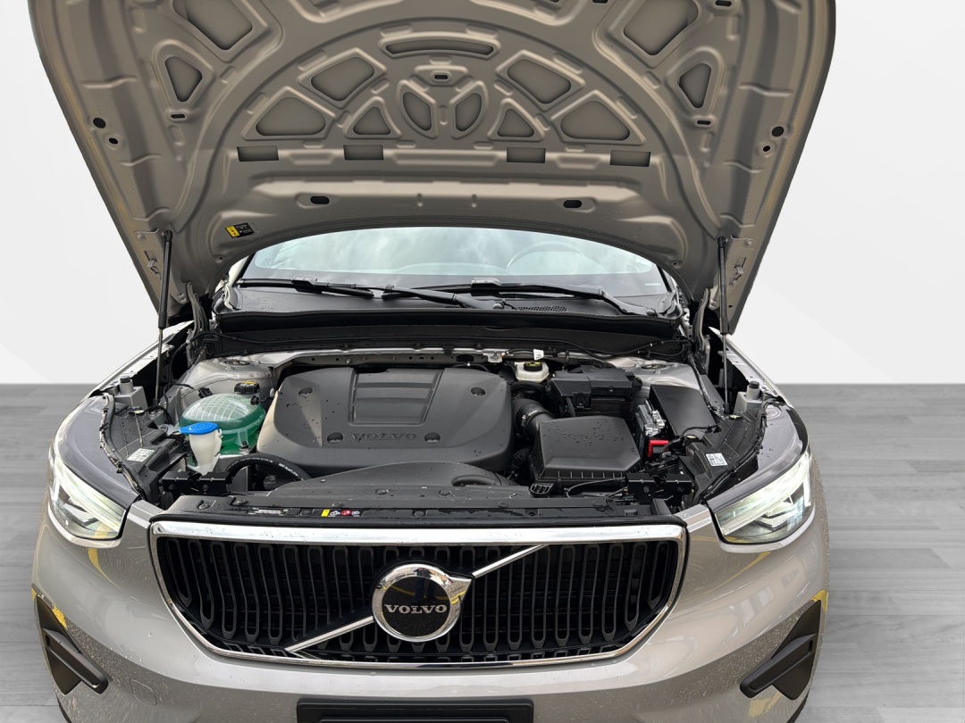 VOLVO XC40 T2 Xcite Geartronic-image-15
