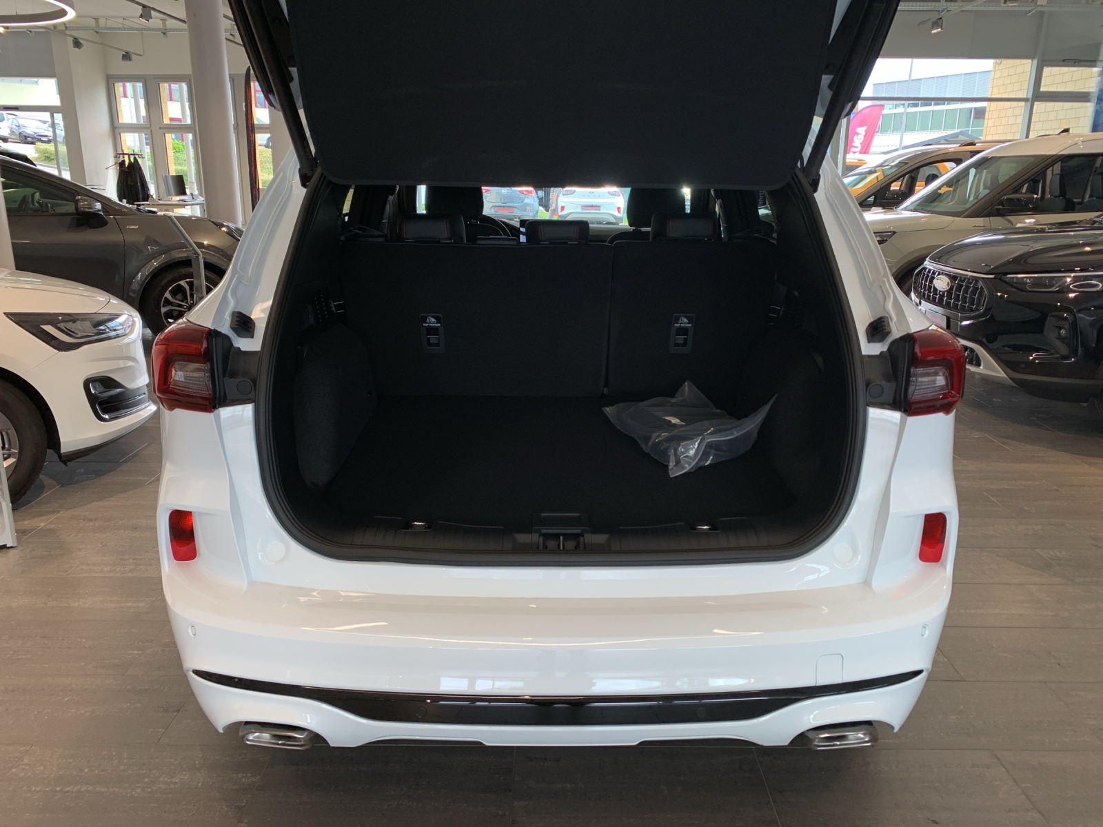 FORD Kuga 2.5 Plug-in Hybrid ST-Line X-image-7