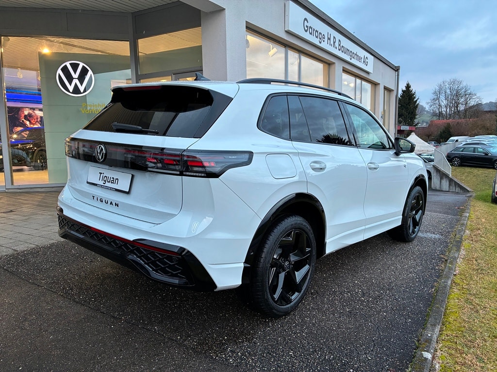 VW Tiguan 2.0 TSI DSG R-Line 4Motion-image-4