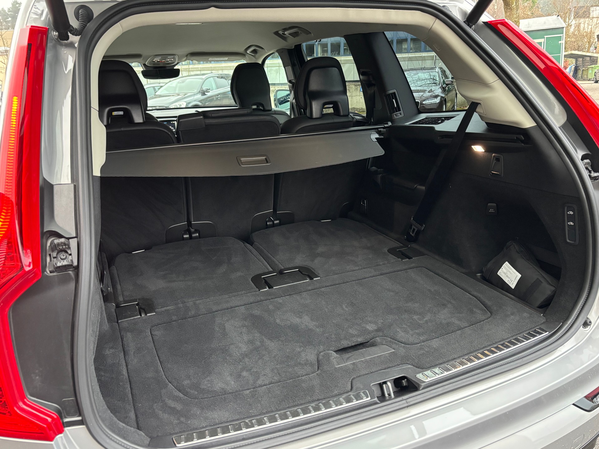 VOLVO XC90 2.0 T8 TE Plus Dark 7P. eAWD-image-9
