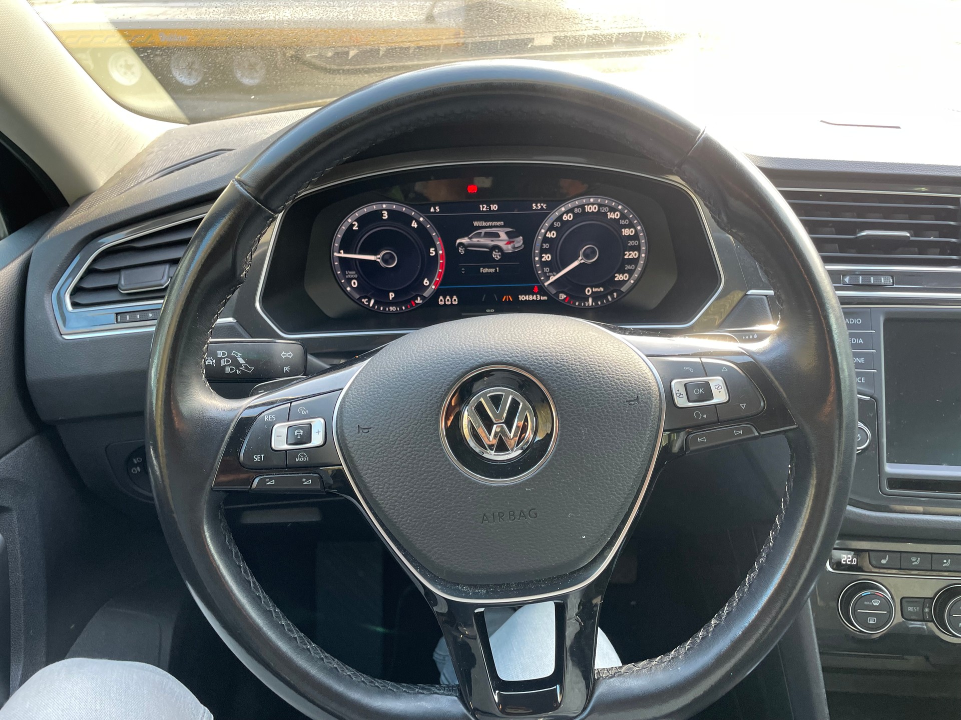 VW Tiguan 2.0 TDI SCR Comfortline 4Motion DSG-image-4