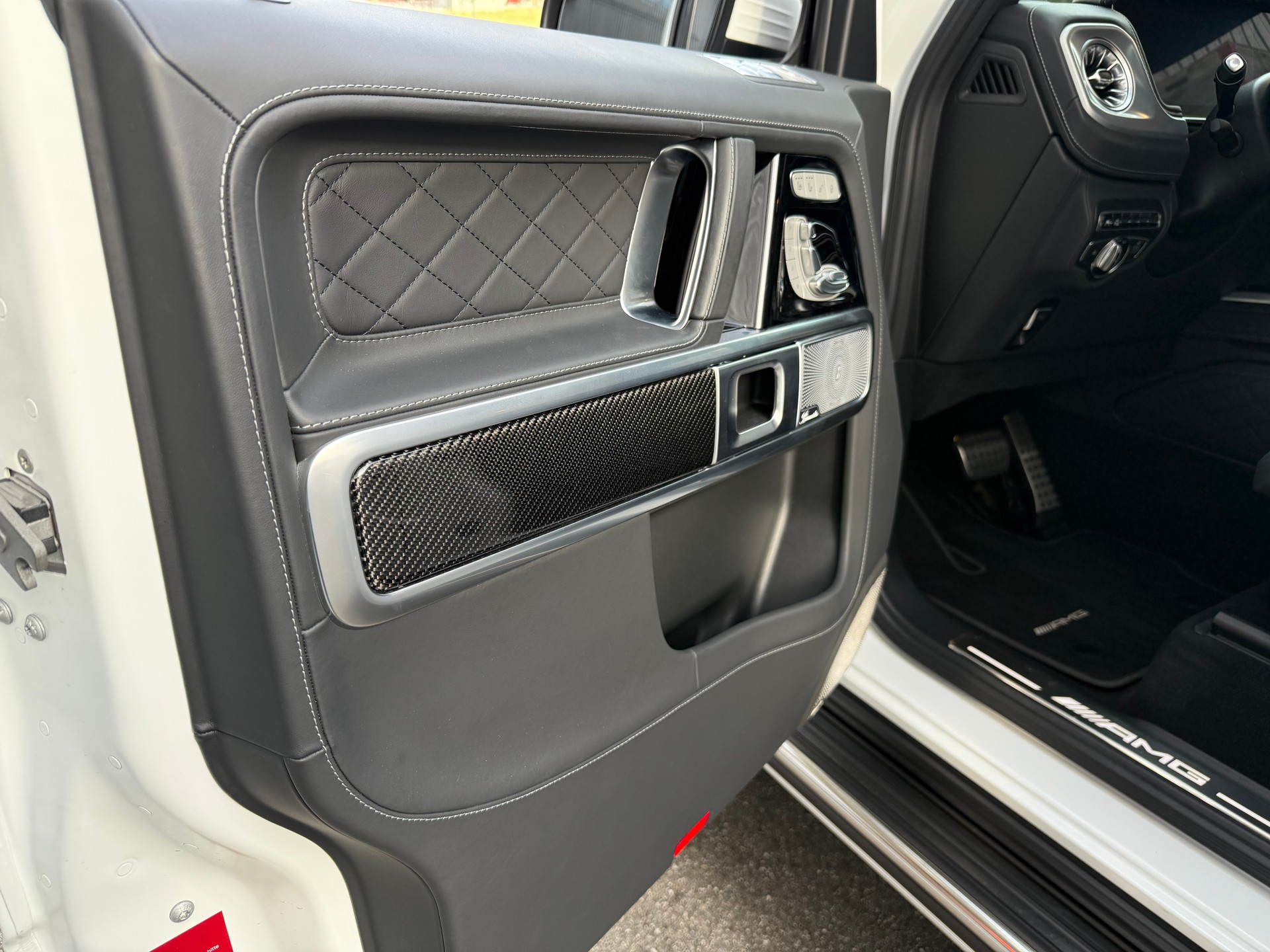 MERCEDES-BENZ G 63 AMG Speedshift Plus G-Tronic - Manufaktur Opalithweiss Magno-image-11