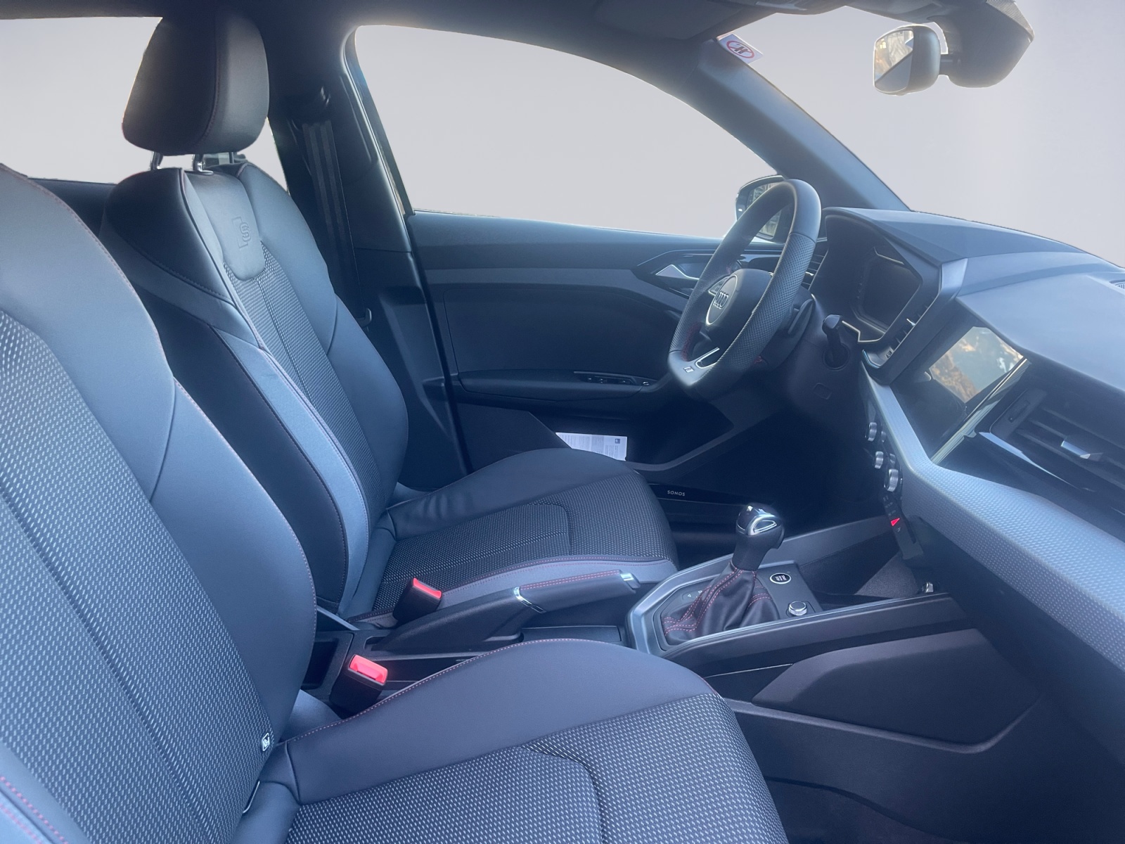 AUDI A1 allstreet 30 TFSI Attraction S-tronic-image-14